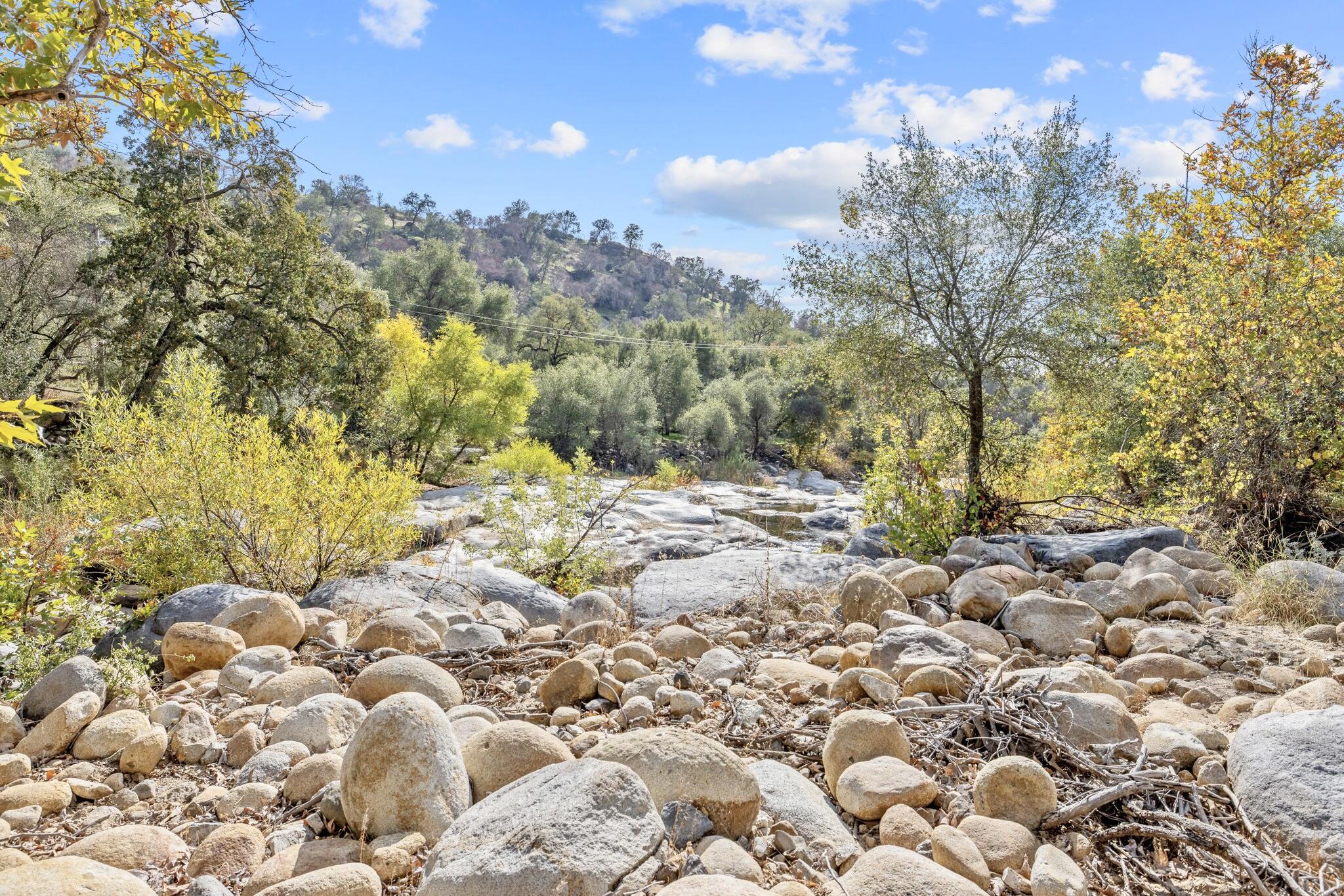 38129 Balch Park Rd, Springville, CA 93265