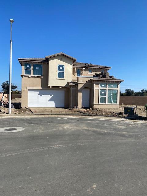 1842 W Berlin Ct, Tulare, CA 93274