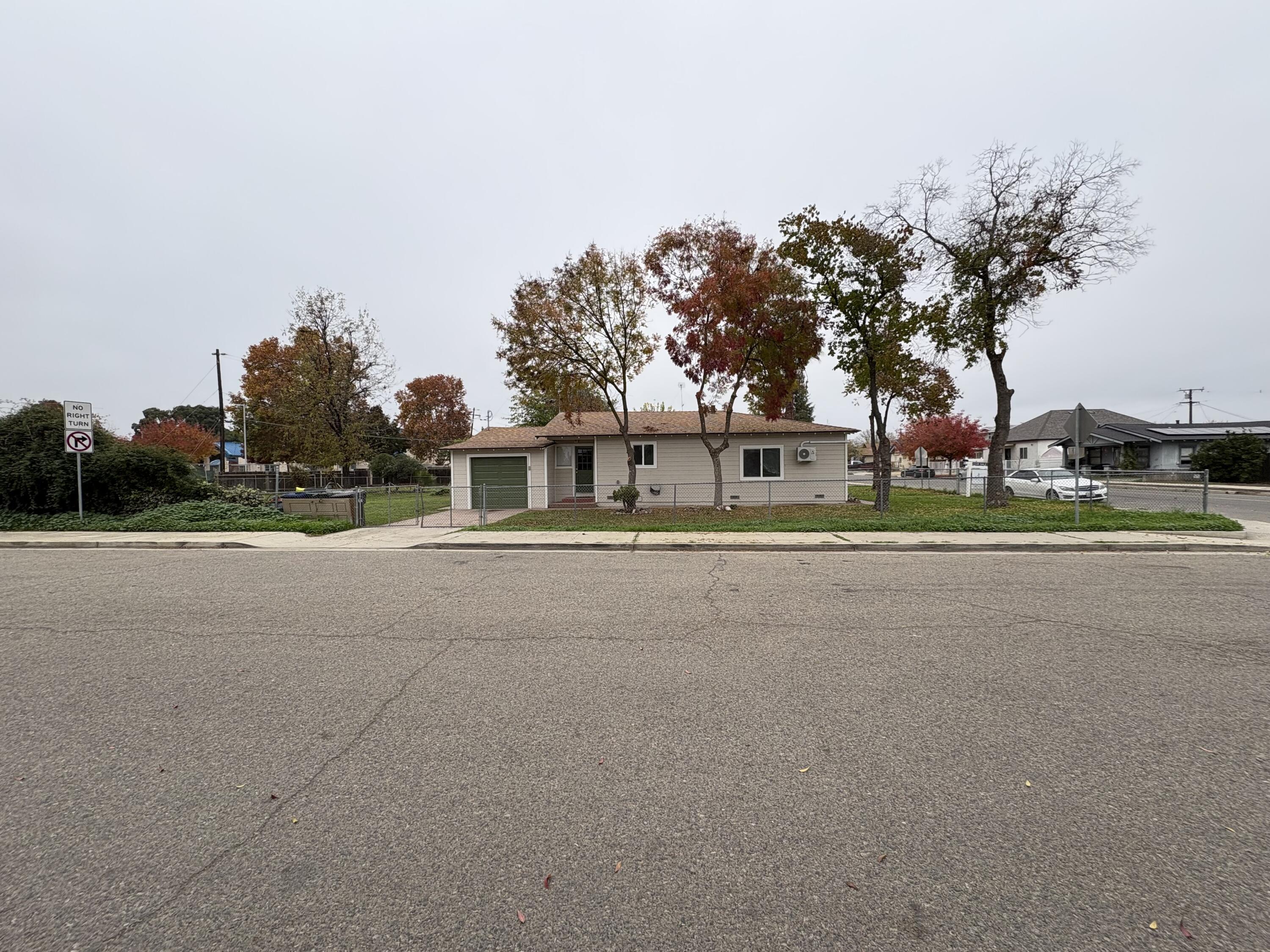 264 S Orange Ave, Exeter, CA 93221