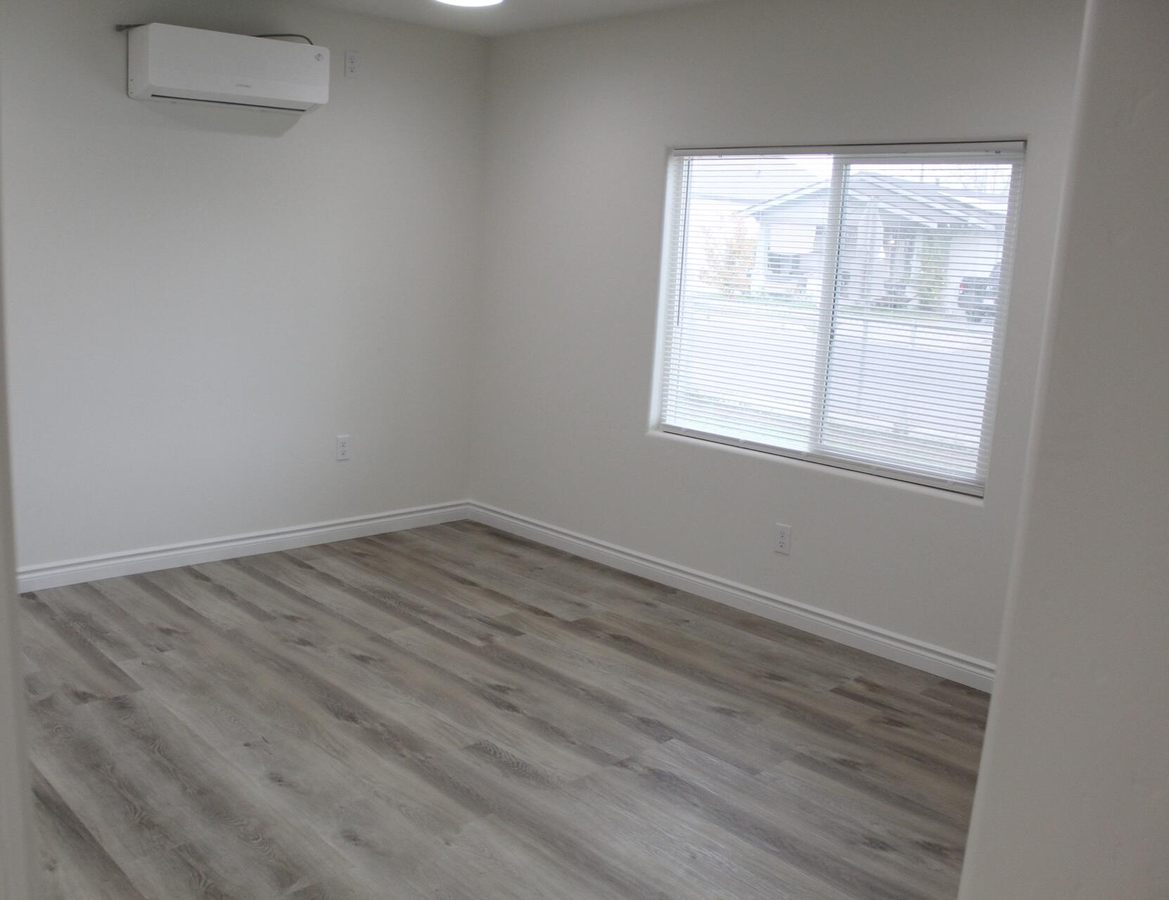 264 S Orange Ave, Exeter, CA 93221