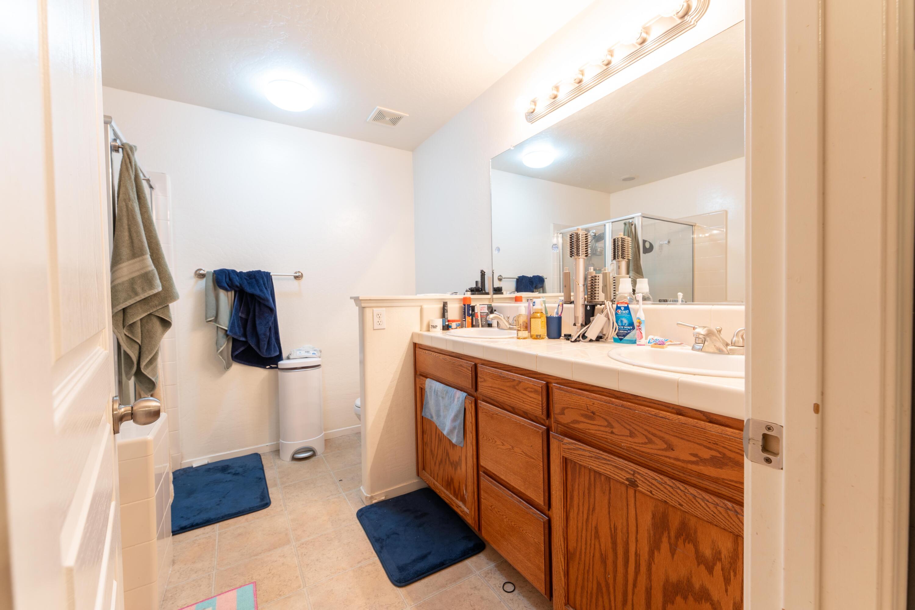 1914 Amarone Ave, Tulare, CA 93274