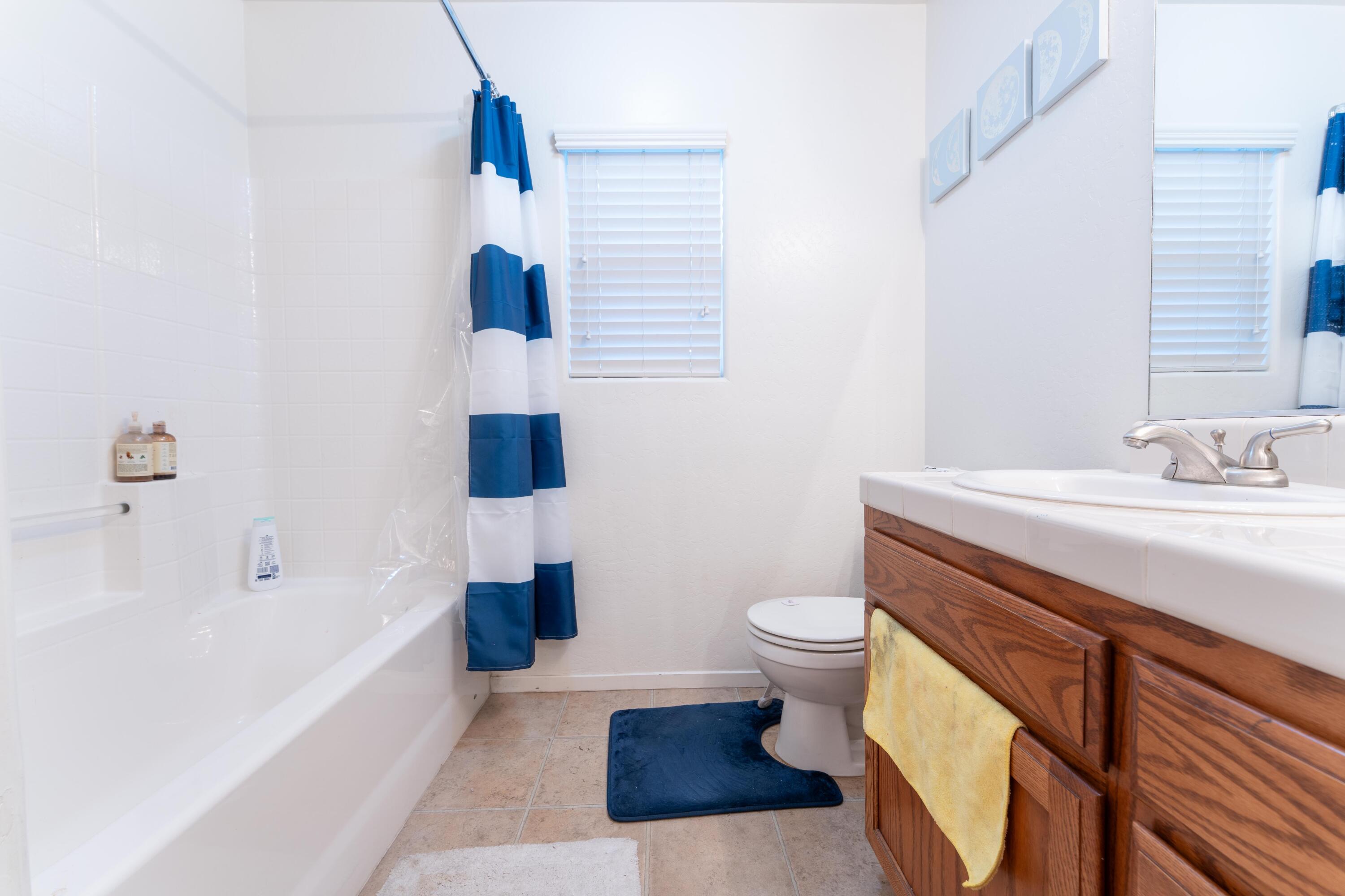 1914 Amarone Ave, Tulare, CA 93274