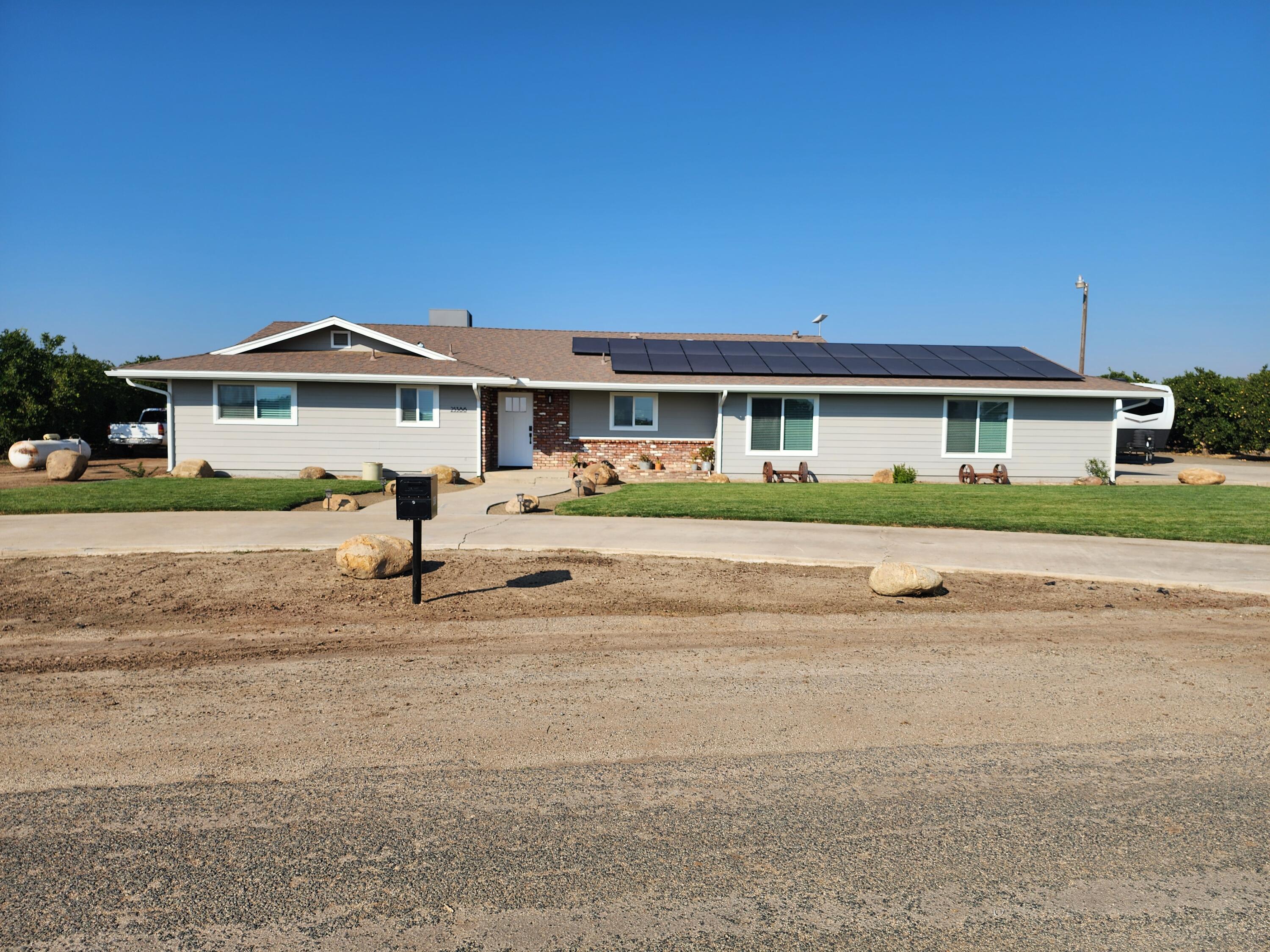 25386 78 Ave, Terra Bella, CA 93270