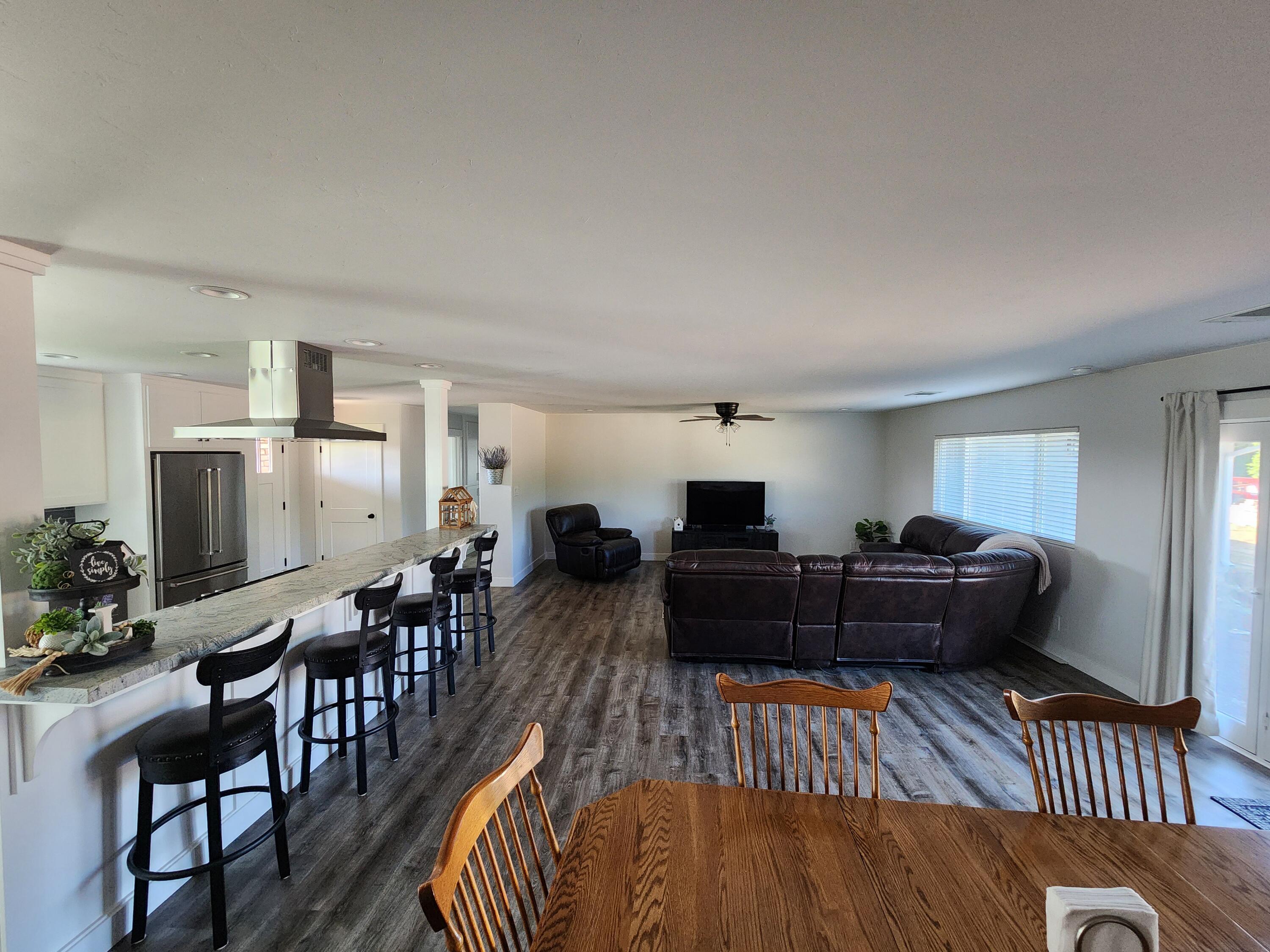 25386 78 Ave, Terra Bella, CA 93270