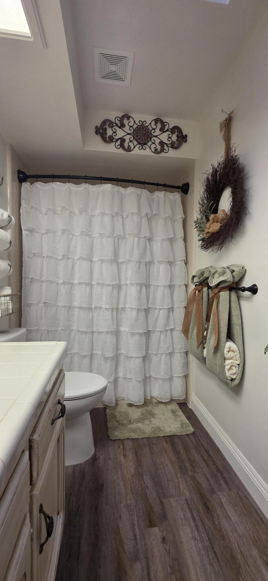 3435 S Bridge St, Visalia, CA 93277