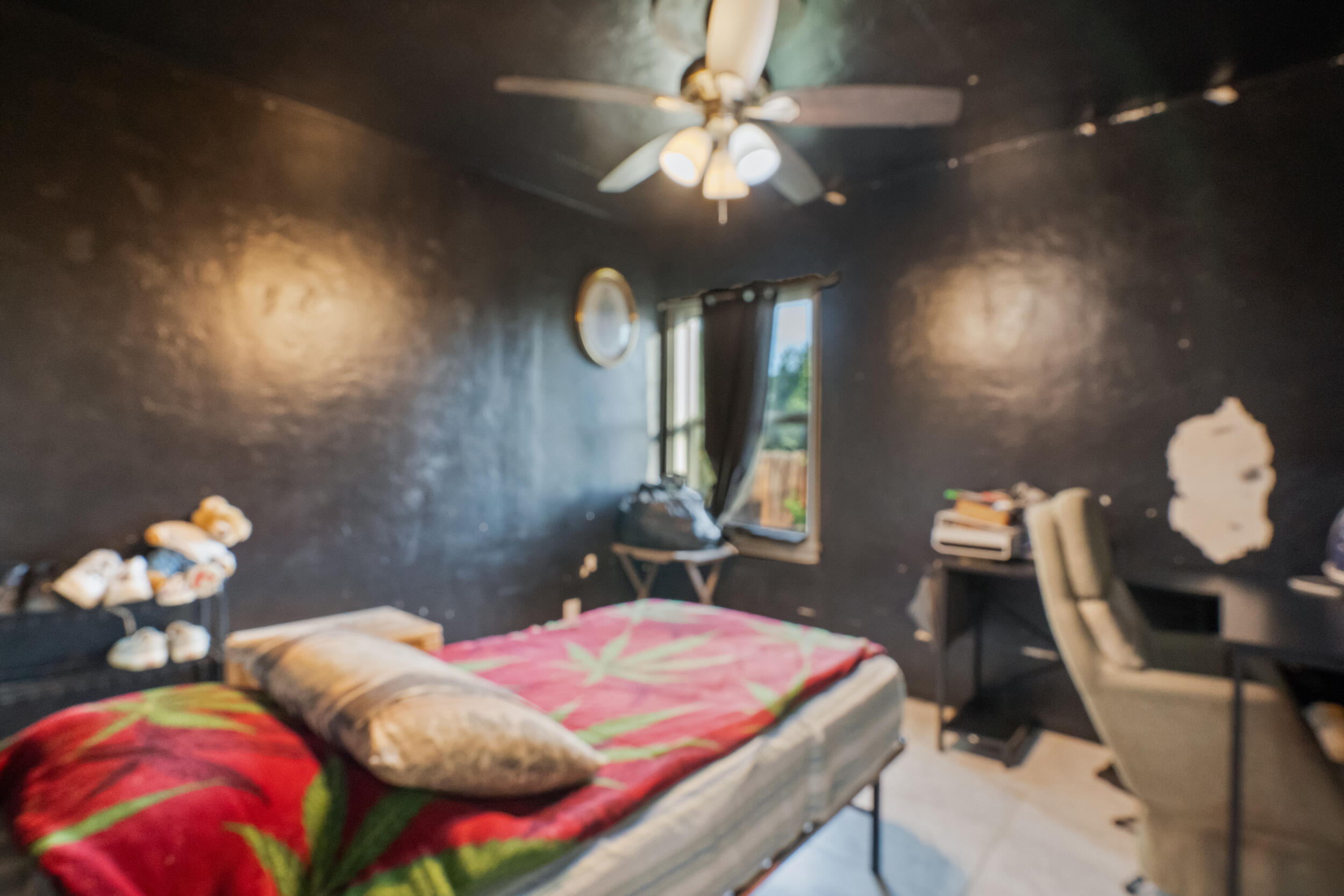 717 W Kern Ave, Tulare, CA 93274