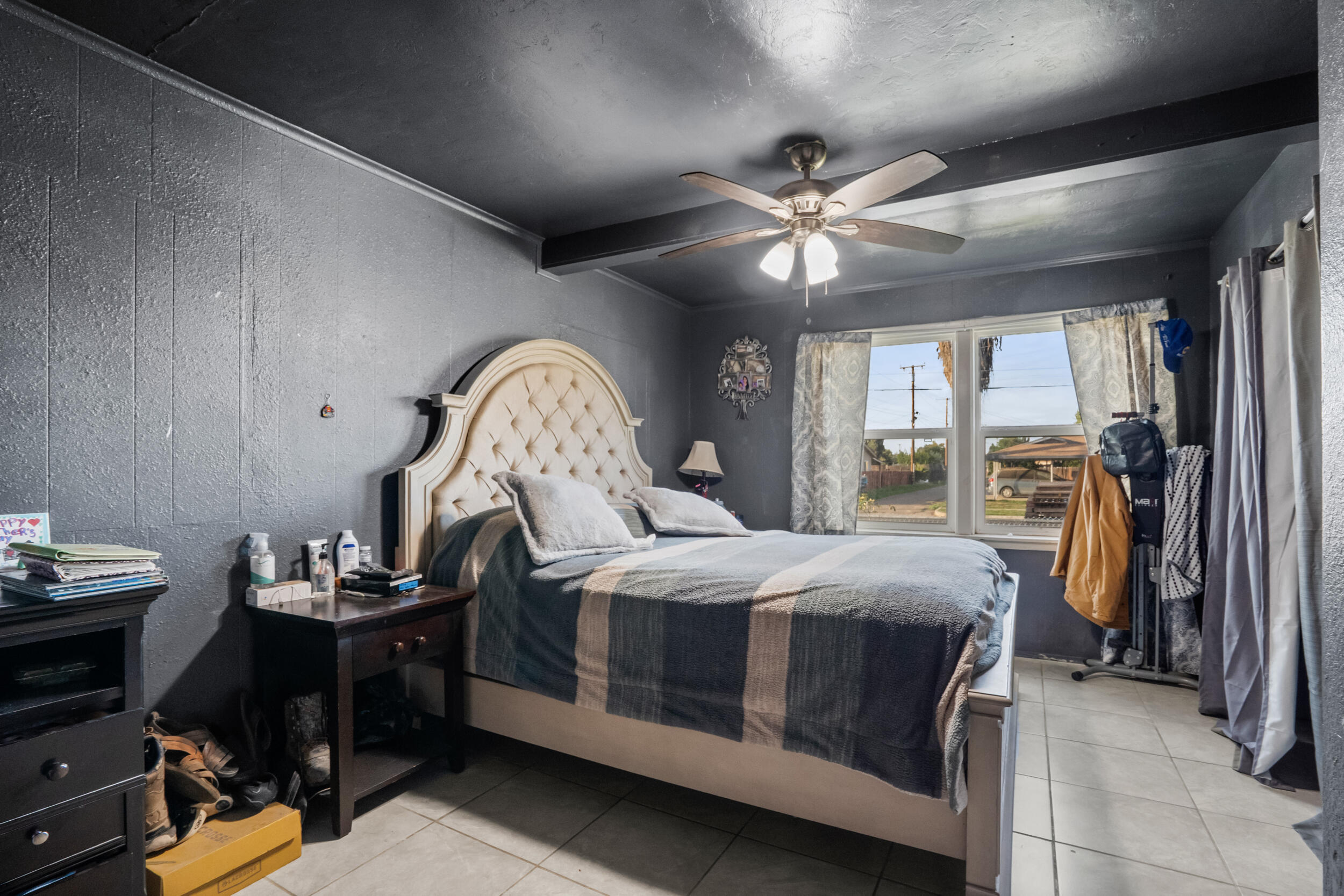 717 W Kern Ave, Tulare, CA 93274