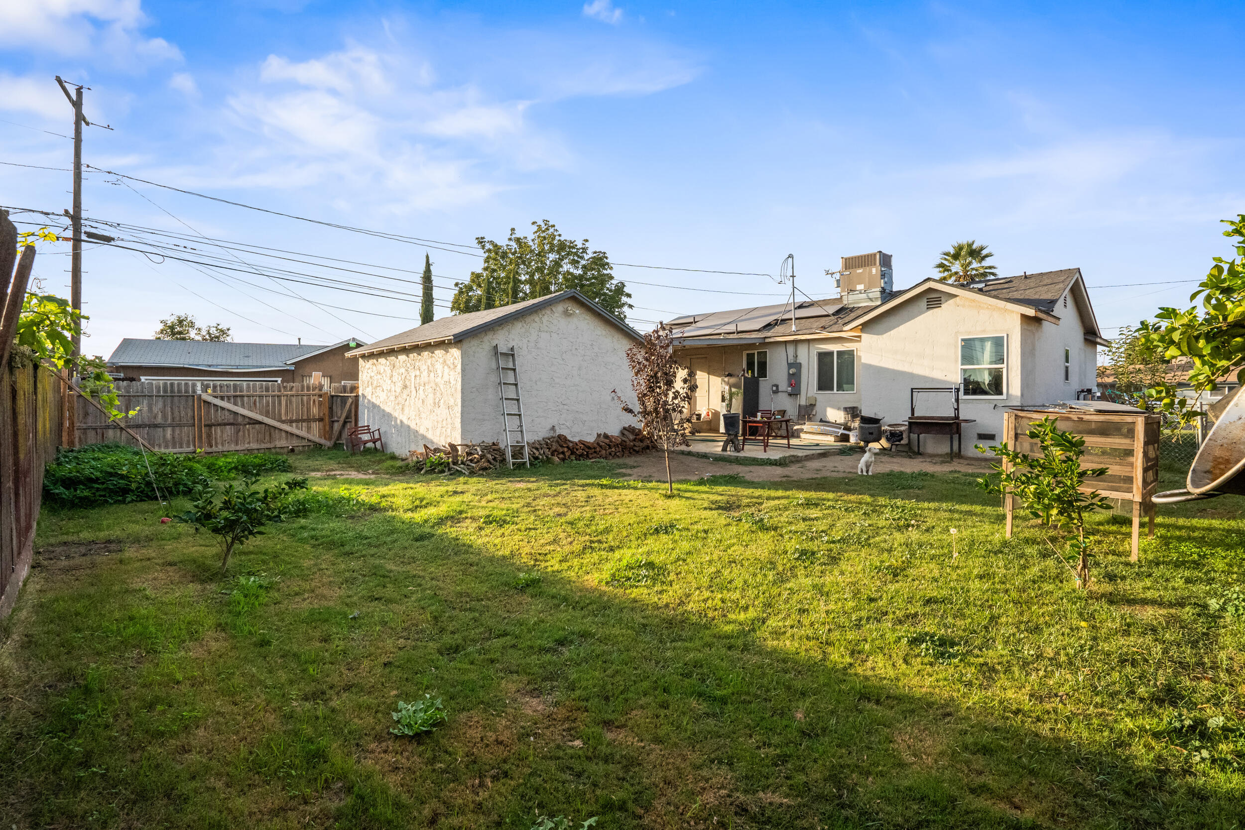 717 W Kern Ave, Tulare, CA 93274