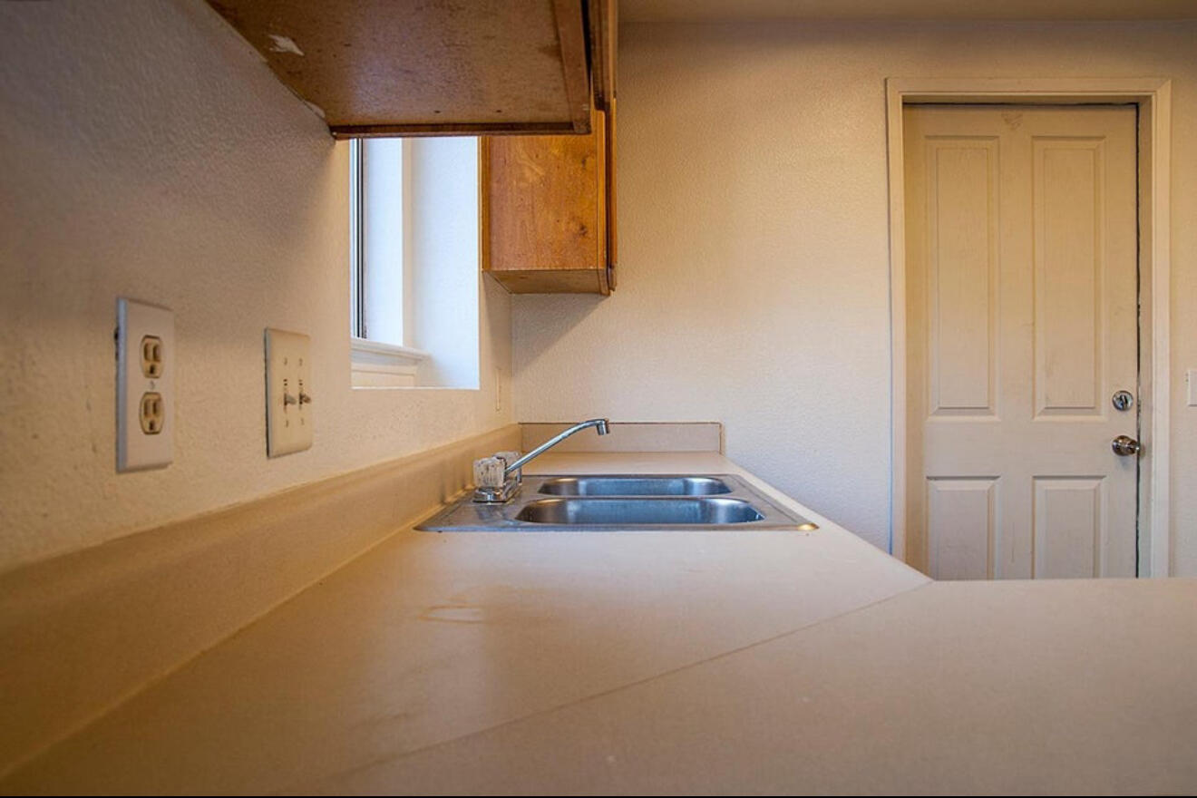 125 N Martin St, Porterville, CA 93257