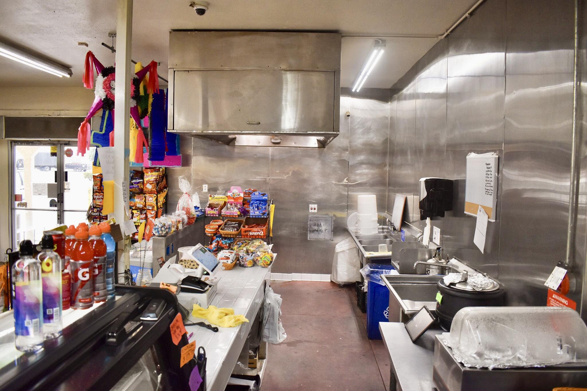 408 S Mirage Ave, Lindsay, CA 93247