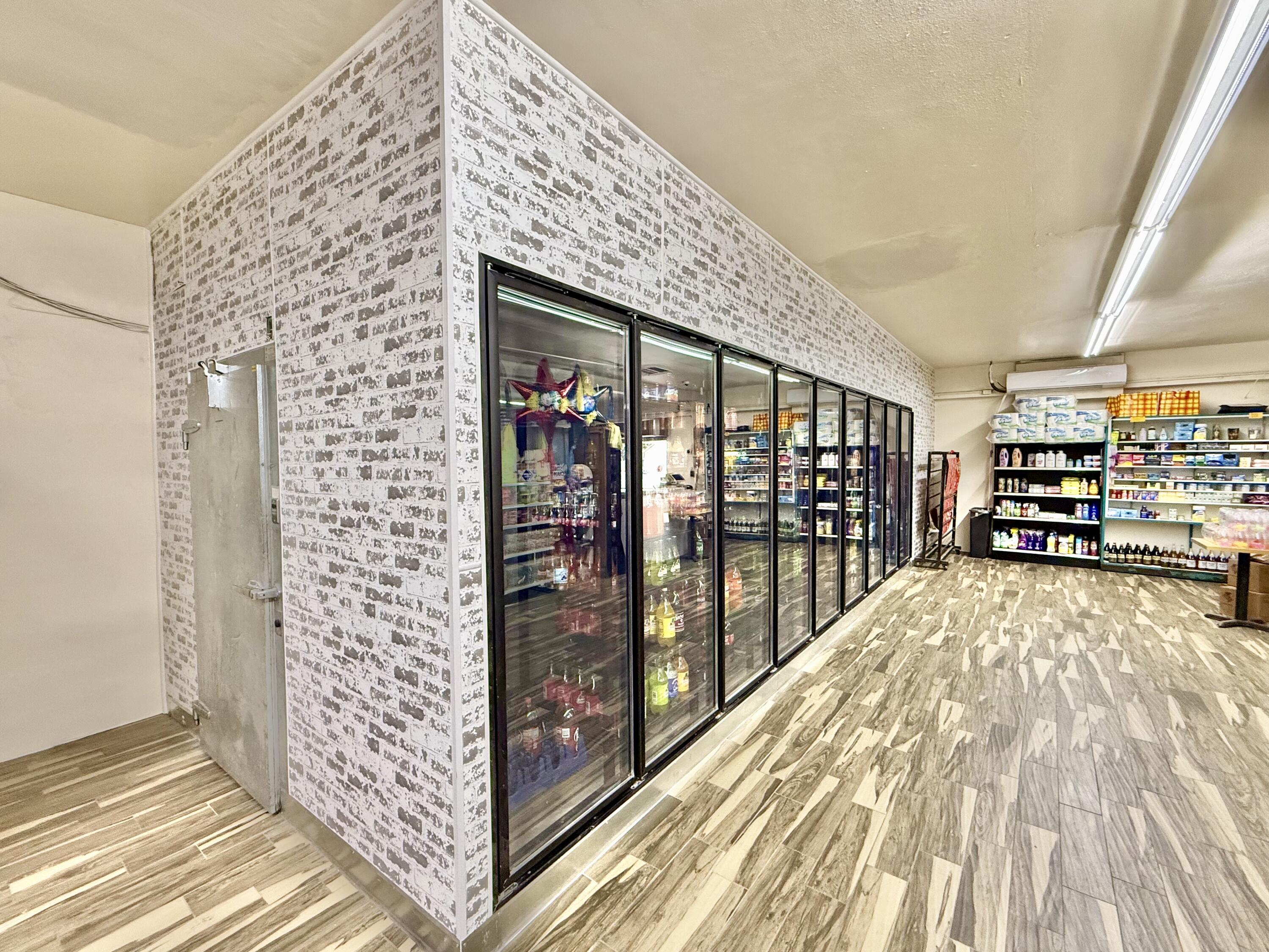 408 S Mirage Ave, Lindsay, CA 93247