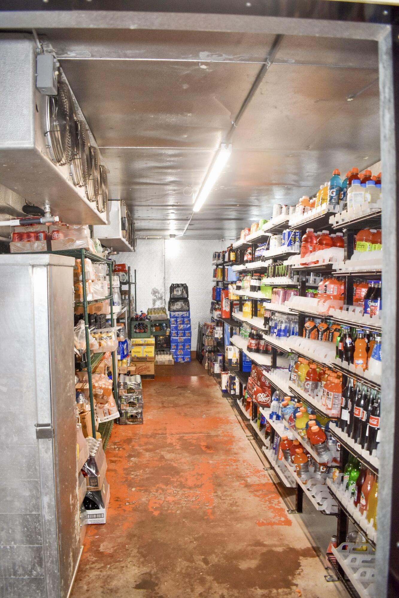 408 S Mirage Ave, Lindsay, CA 93247