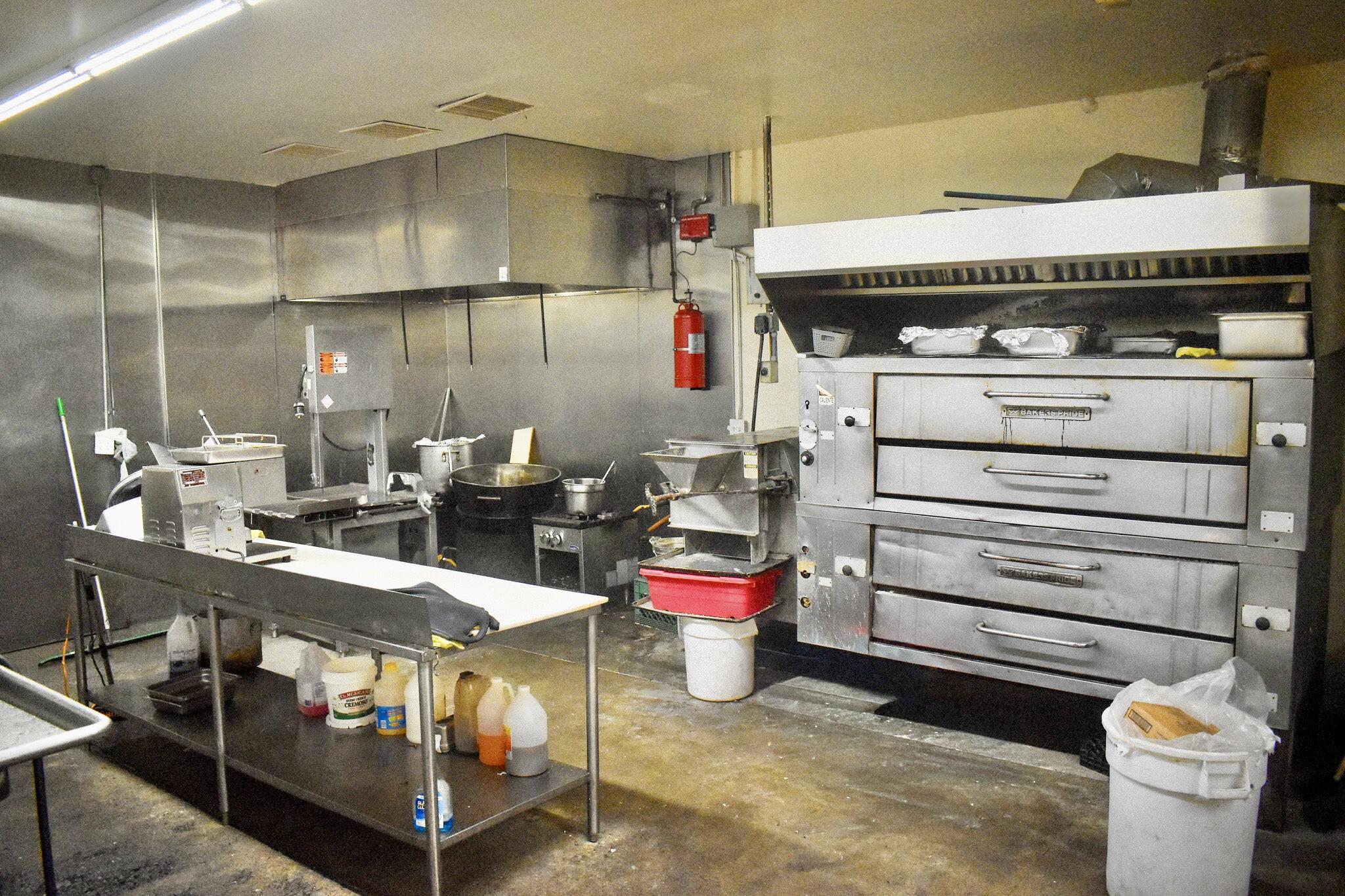 408 S Mirage Ave, Lindsay, CA 93247