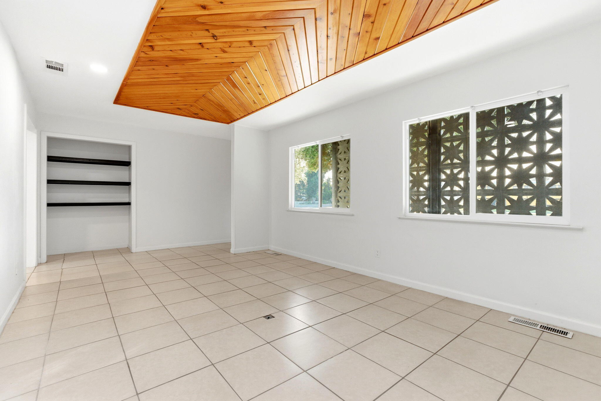 1326 Patterson Ave, Corcoran, CA 93212