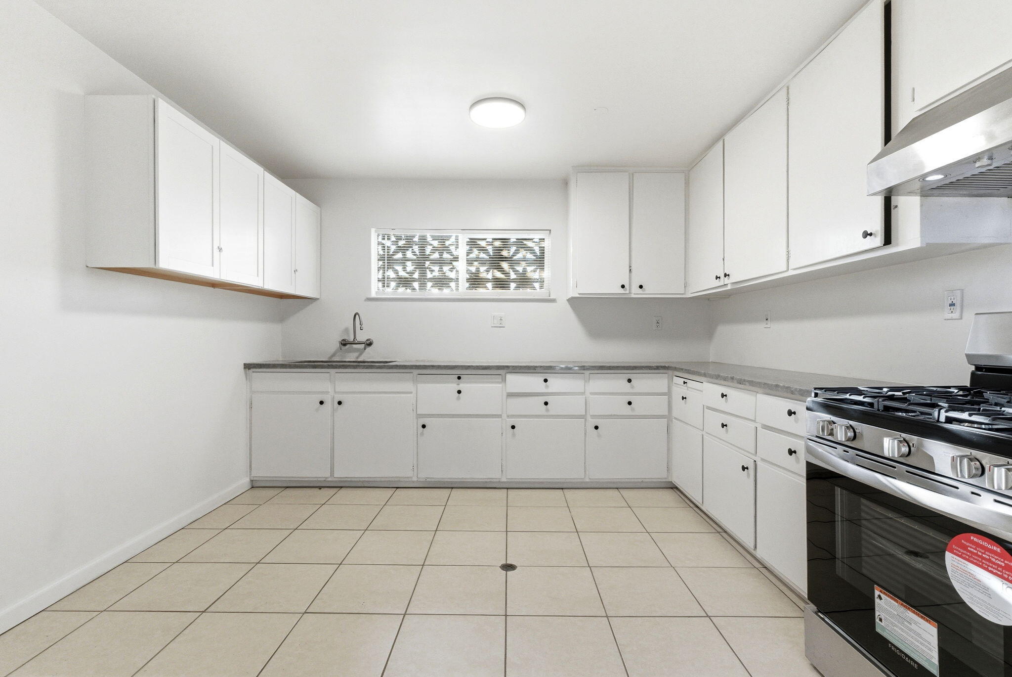 1326 Patterson Ave, Corcoran, CA 93212