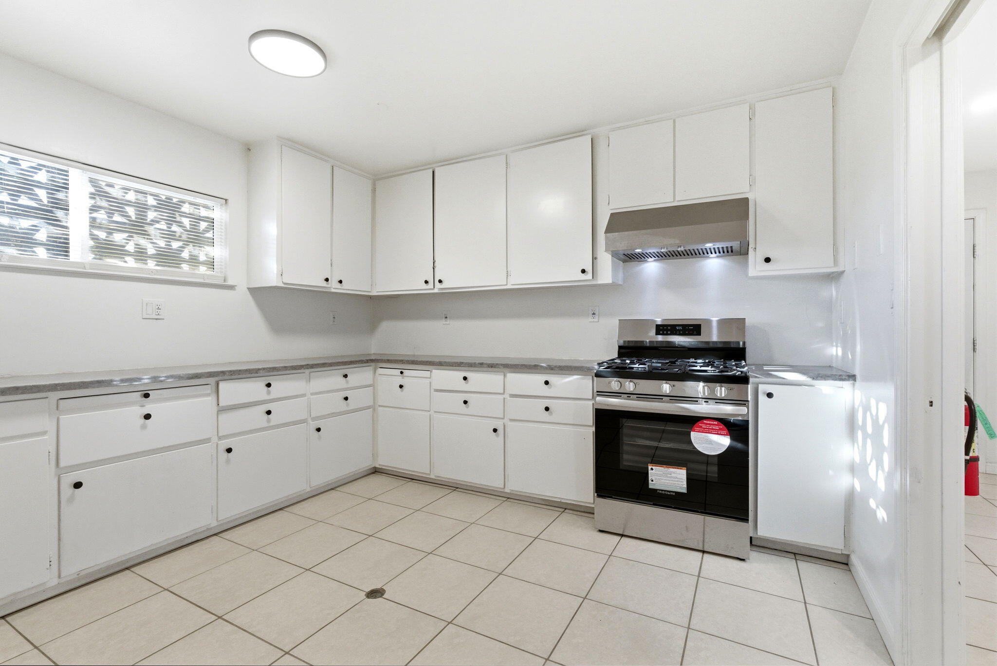 1326 Patterson Ave, Corcoran, CA 93212