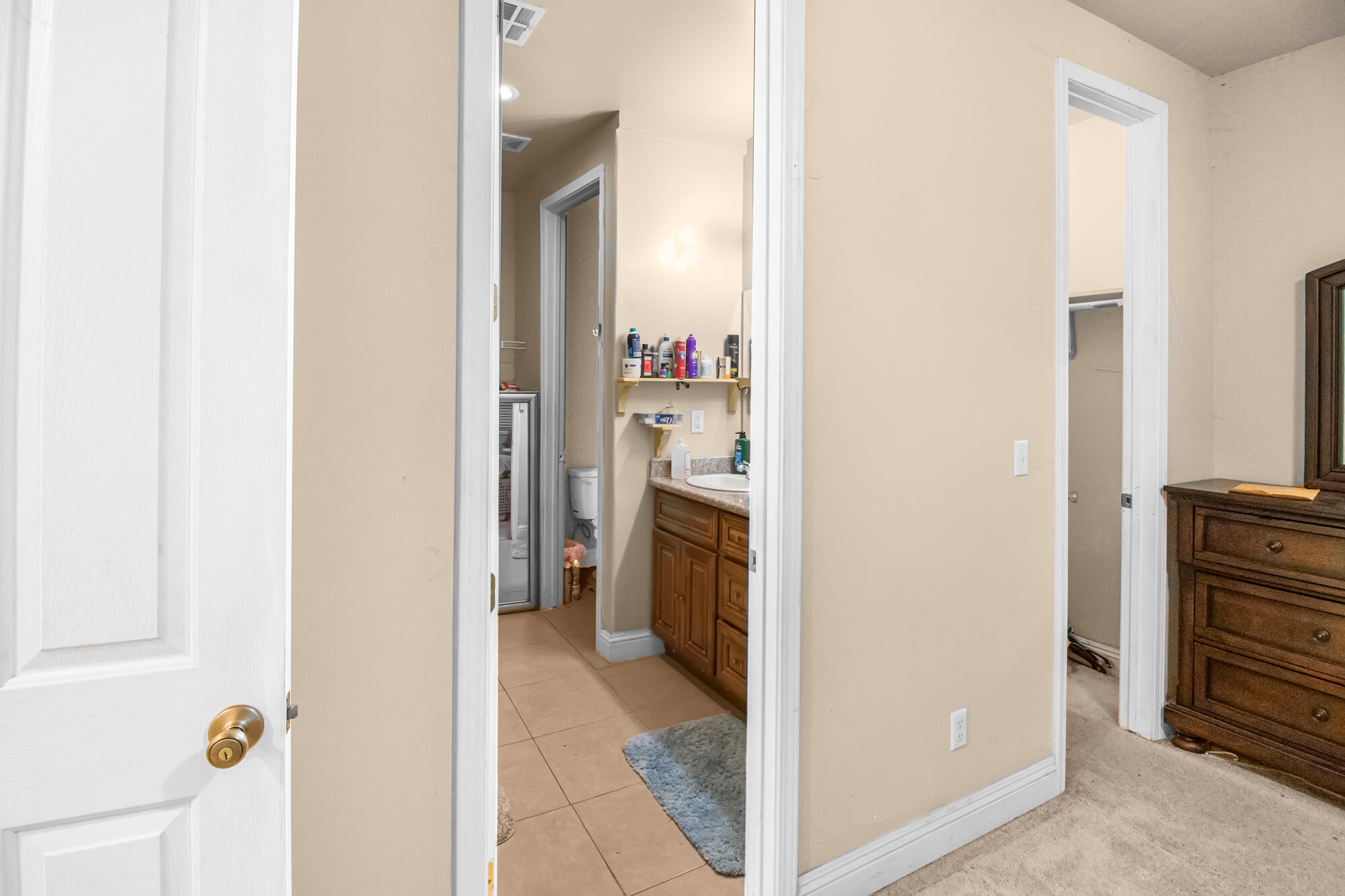 1066 W Forest Ave, Porterville, CA 93257