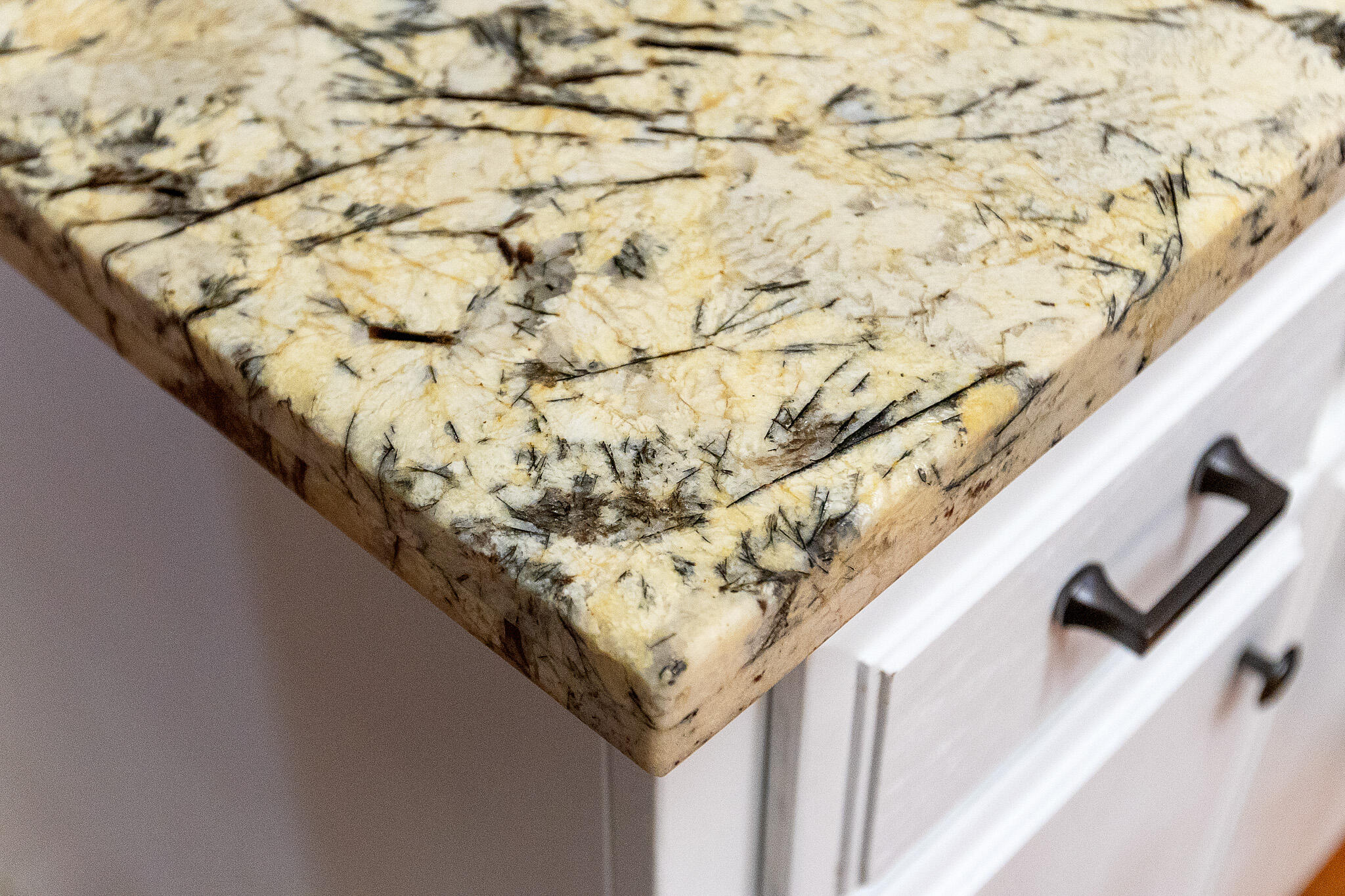 1843 Monache Ave, Porterville, CA 93257