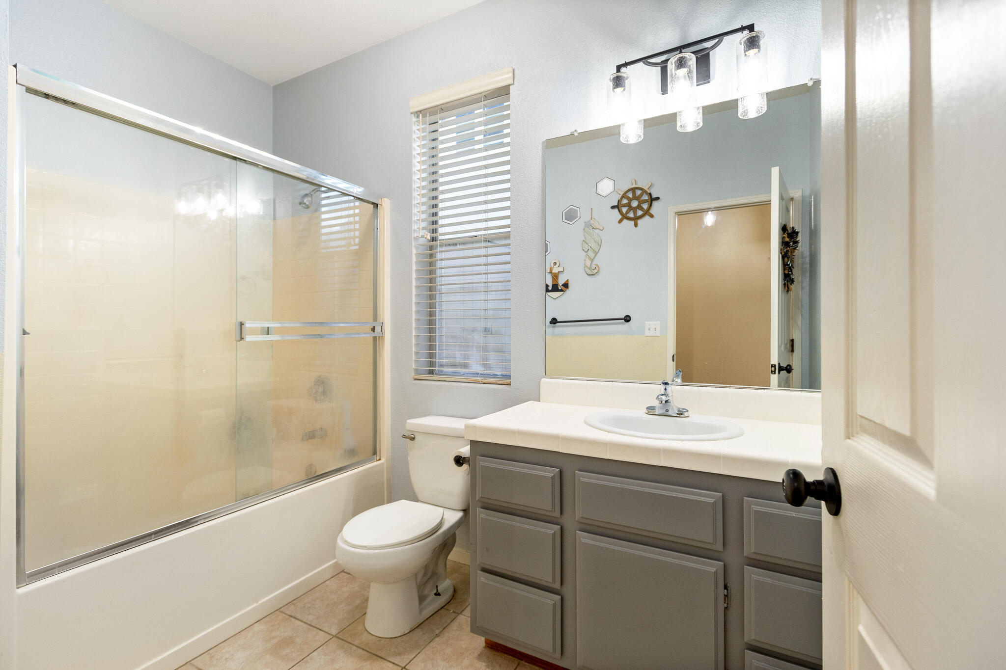 1843 Monache Ave, Porterville, CA 93257