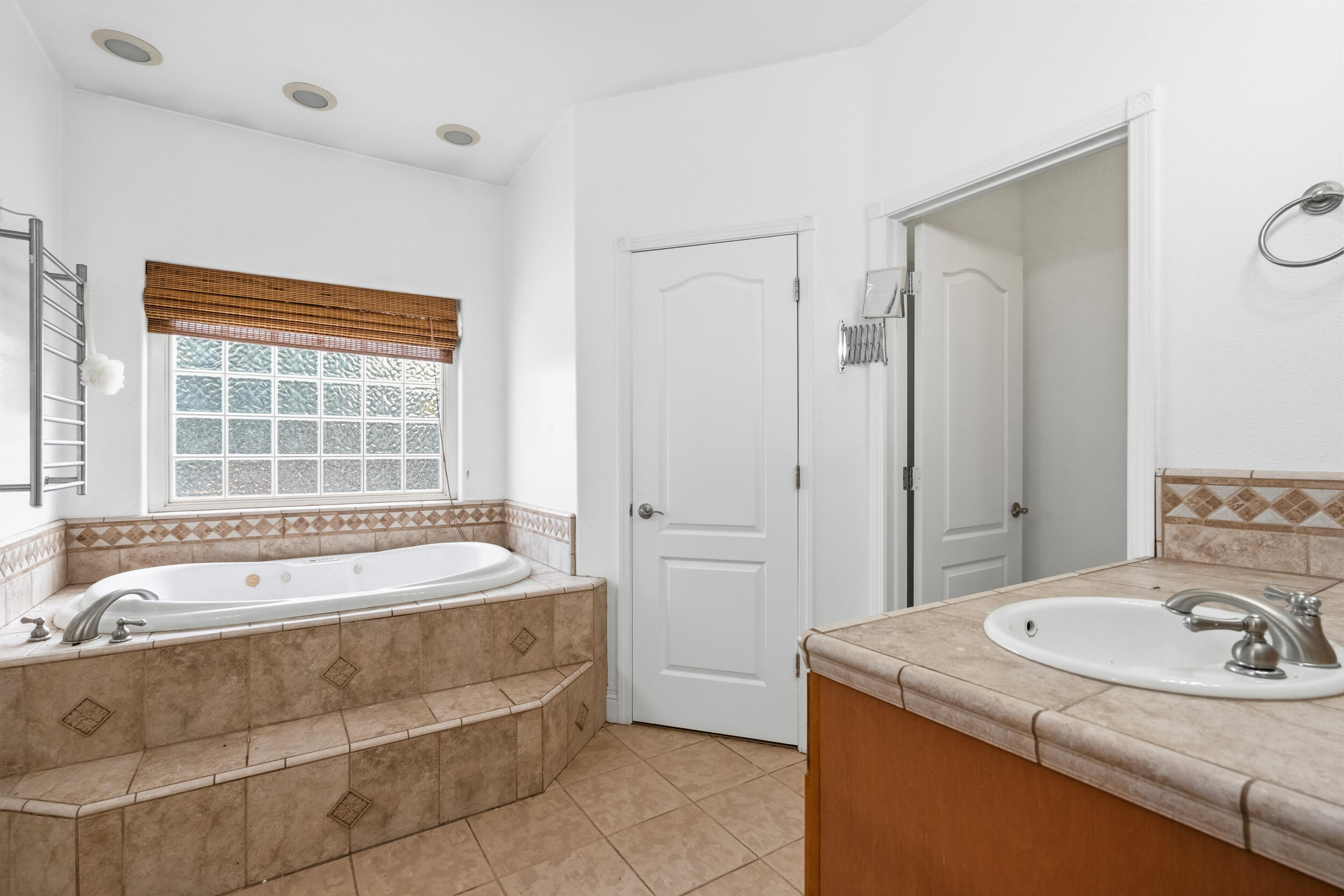 32394 Pinto Dr, Springville, CA 93265