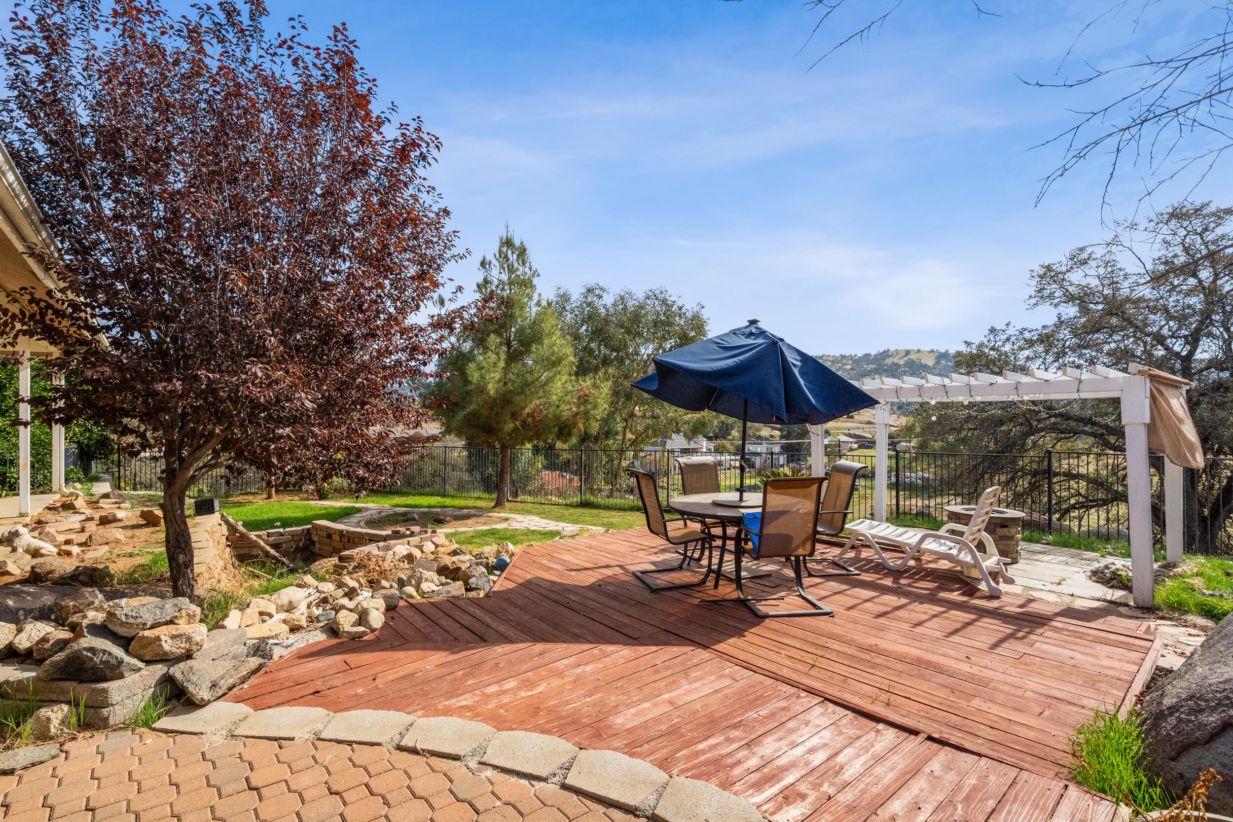 32394 Pinto Dr, Springville, CA 93265