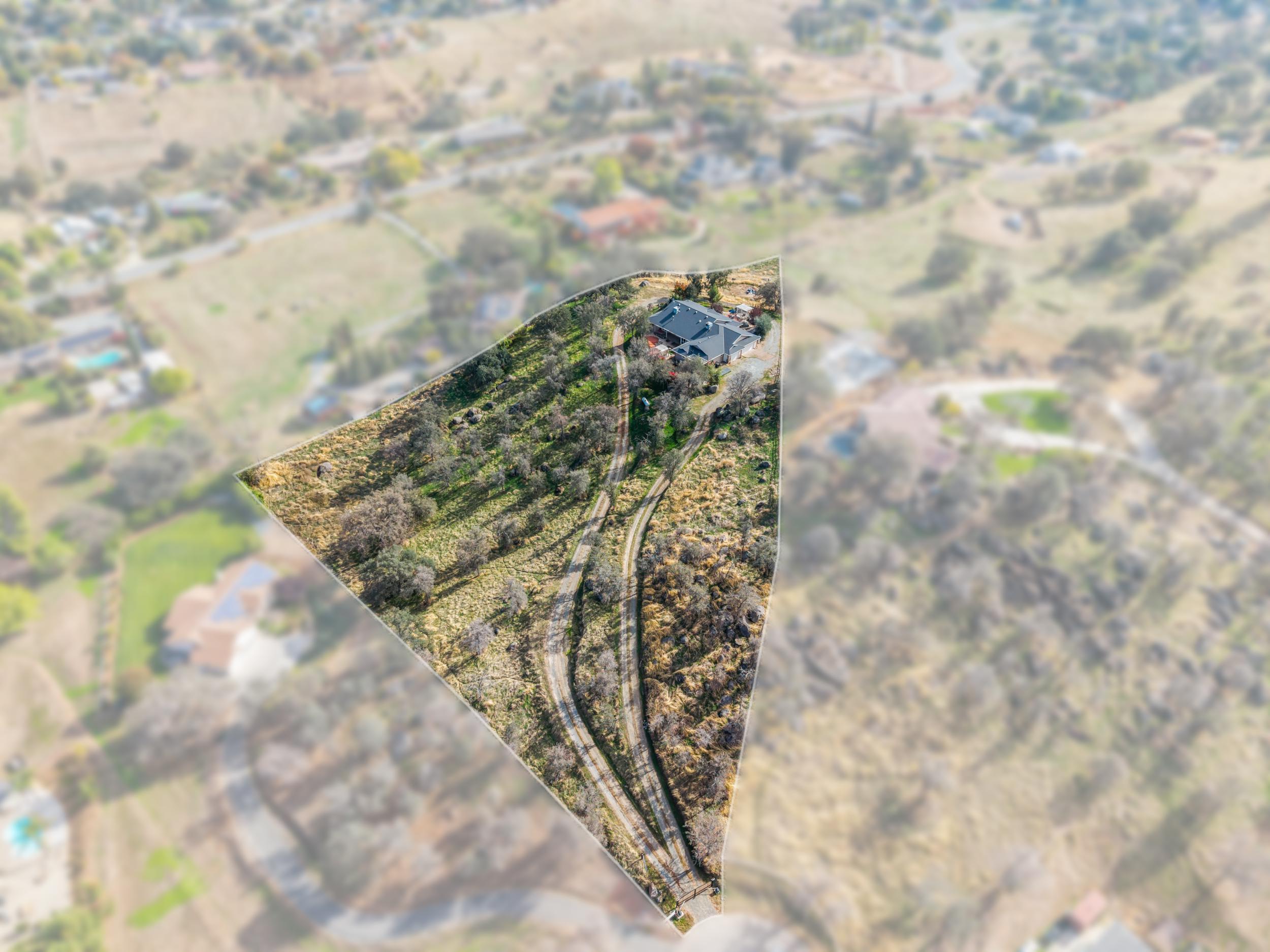 32394 Pinto Dr, Springville, CA 93265