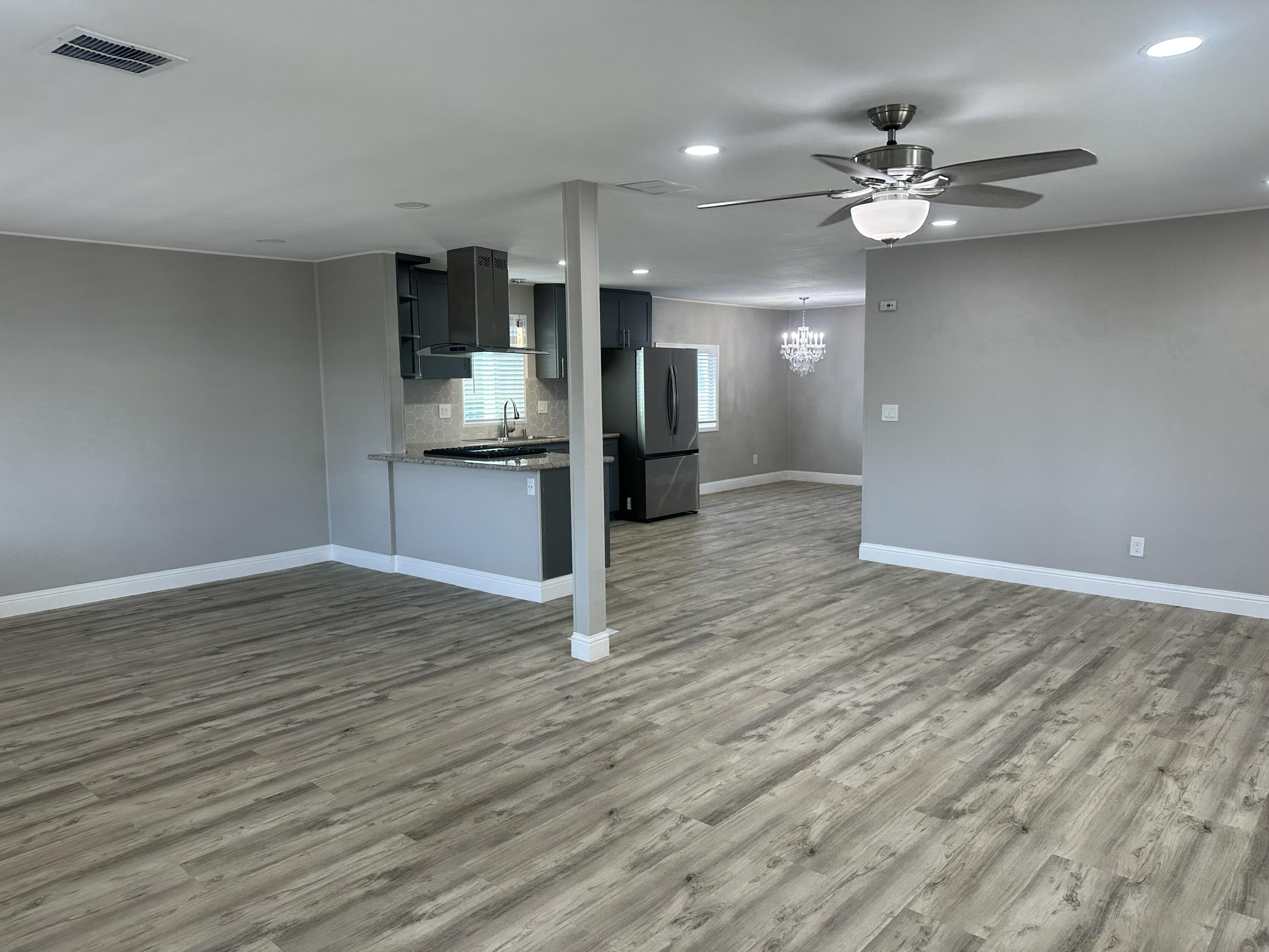 720 E Worth Space 76 Ave, Porterville, CA 93257