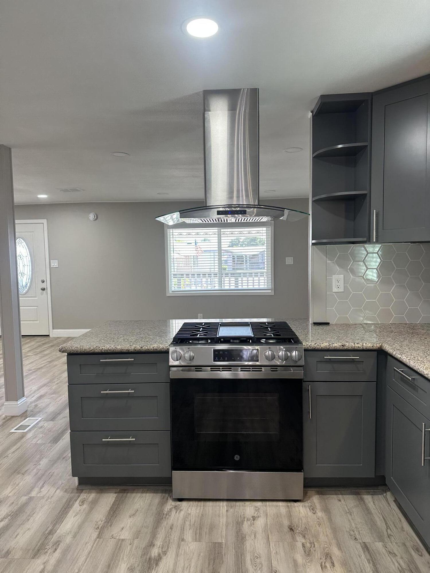 720 E Worth Space 76 Ave, Porterville, CA 93257