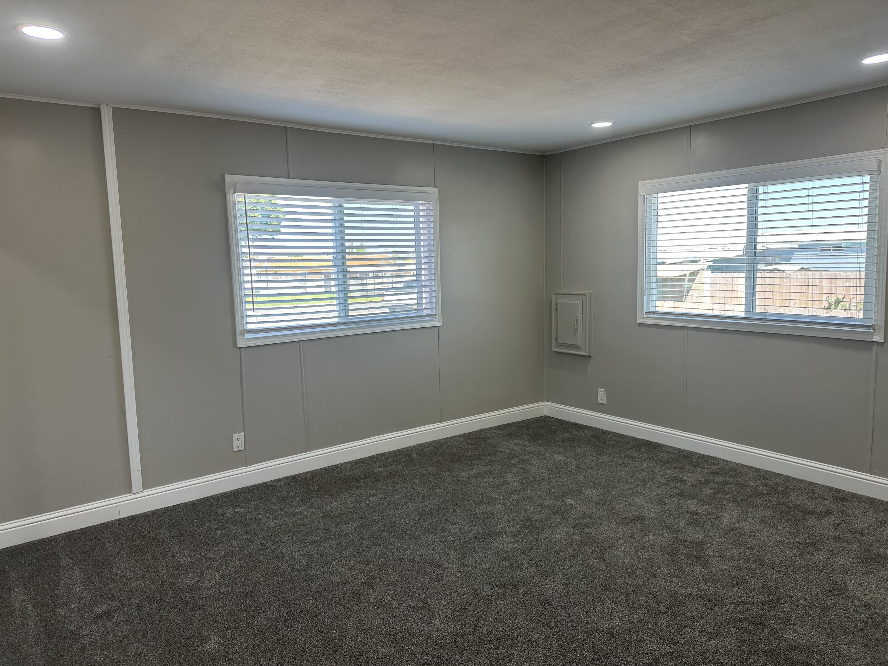 720 E Worth Space 76 Ave, Porterville, CA 93257