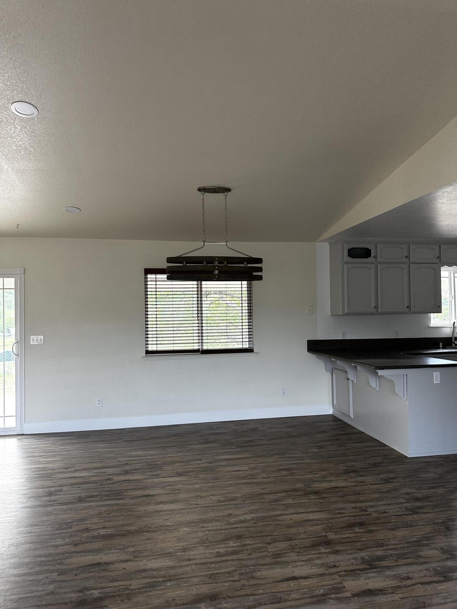 35312 George Smith Rd, Yokuts Valley, CA 93675