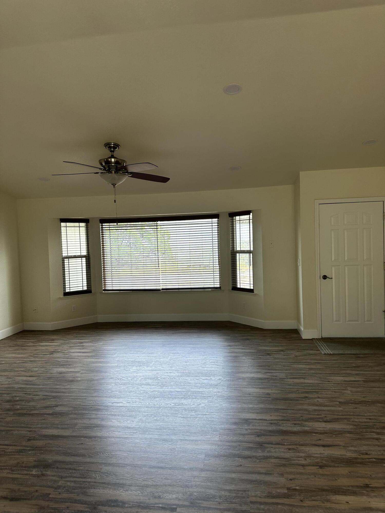 35312 George Smith Rd, Yokuts Valley, CA 93675