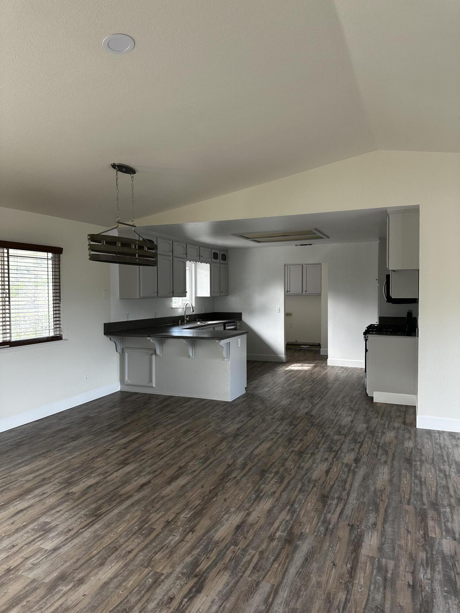 35312 George Smith Rd, Yokuts Valley, CA 93675