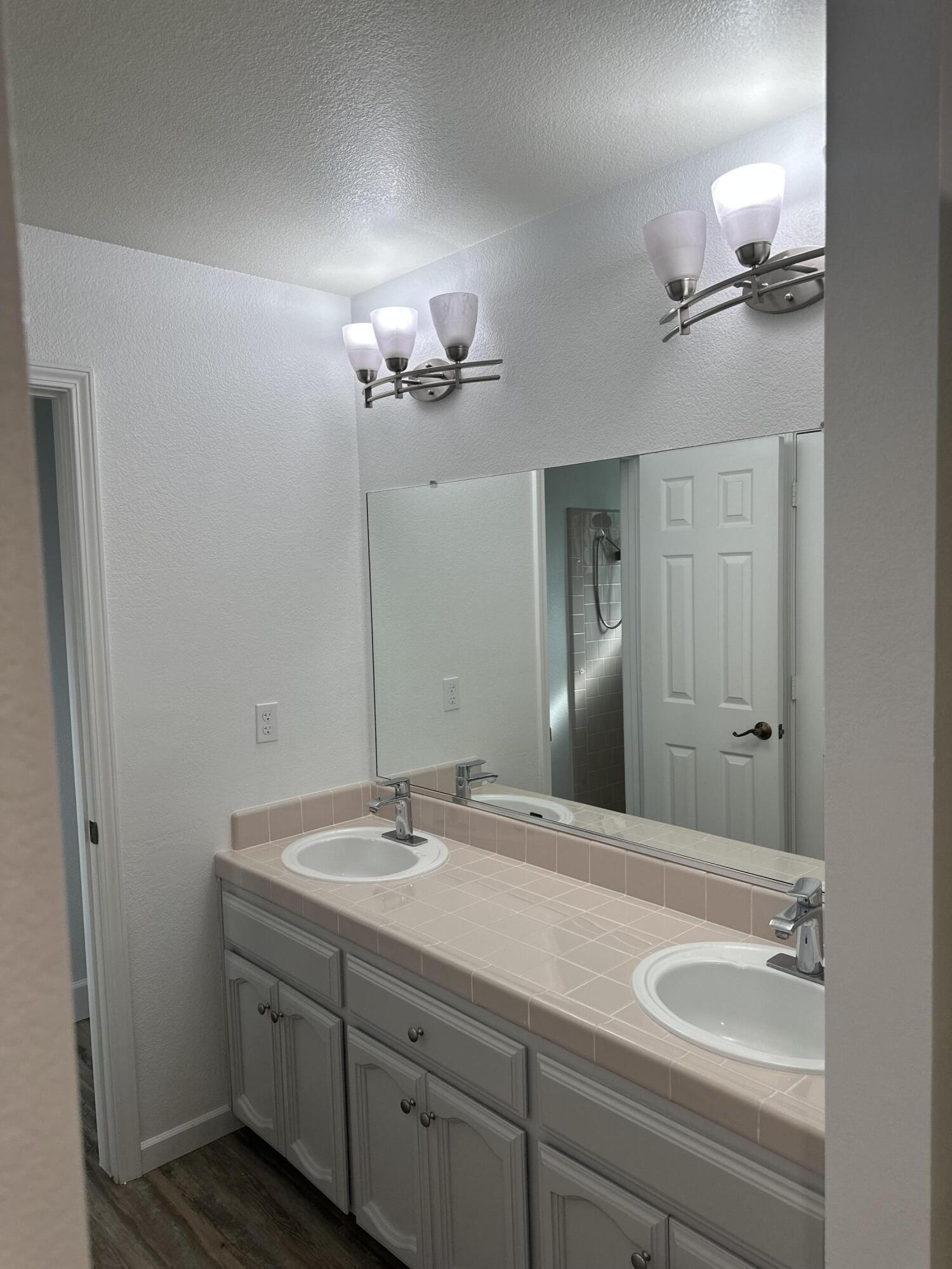 35312 George Smith Rd, Yokuts Valley, CA 93675