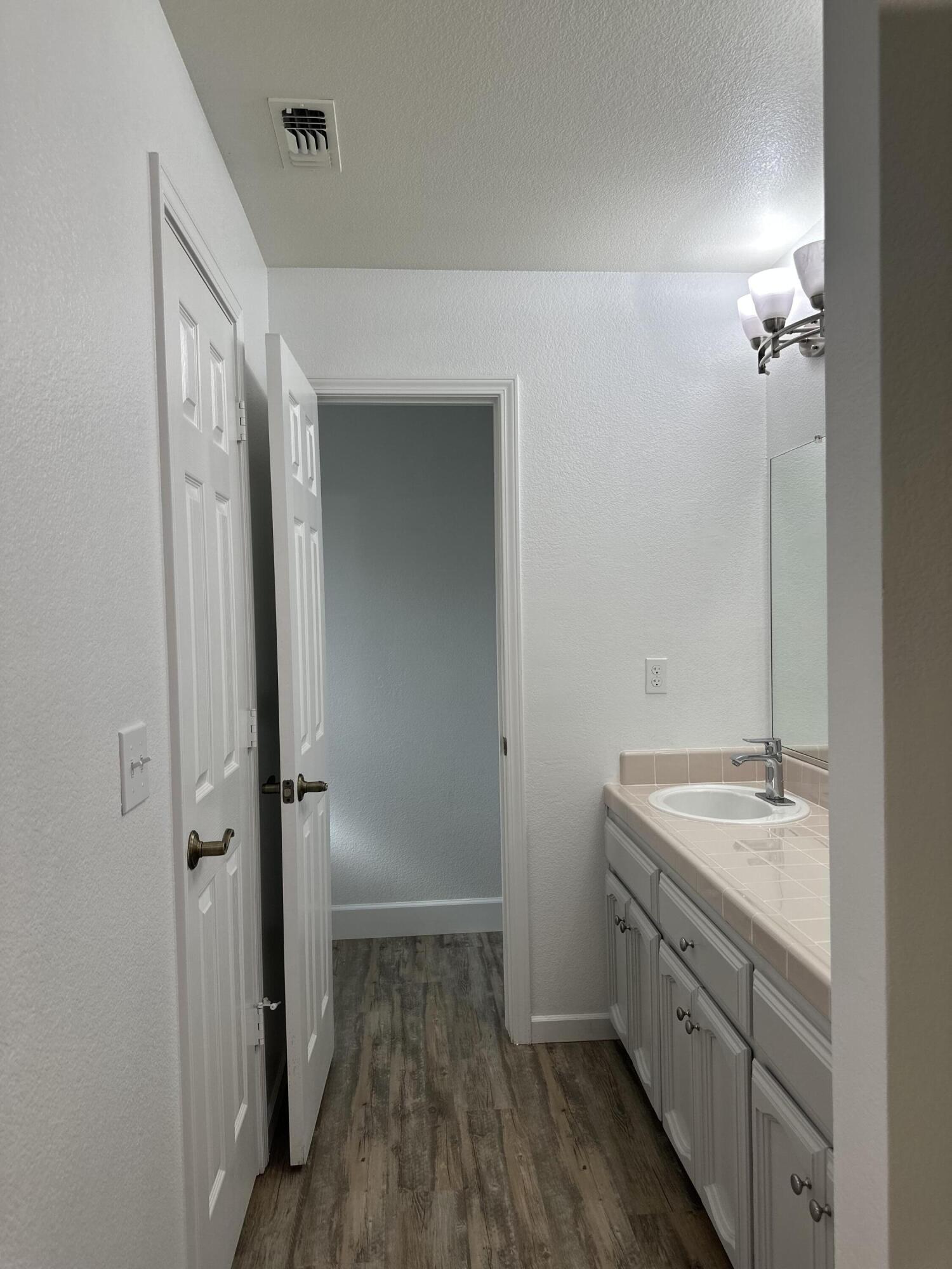 35312 George Smith Rd, Yokuts Valley, CA 93675