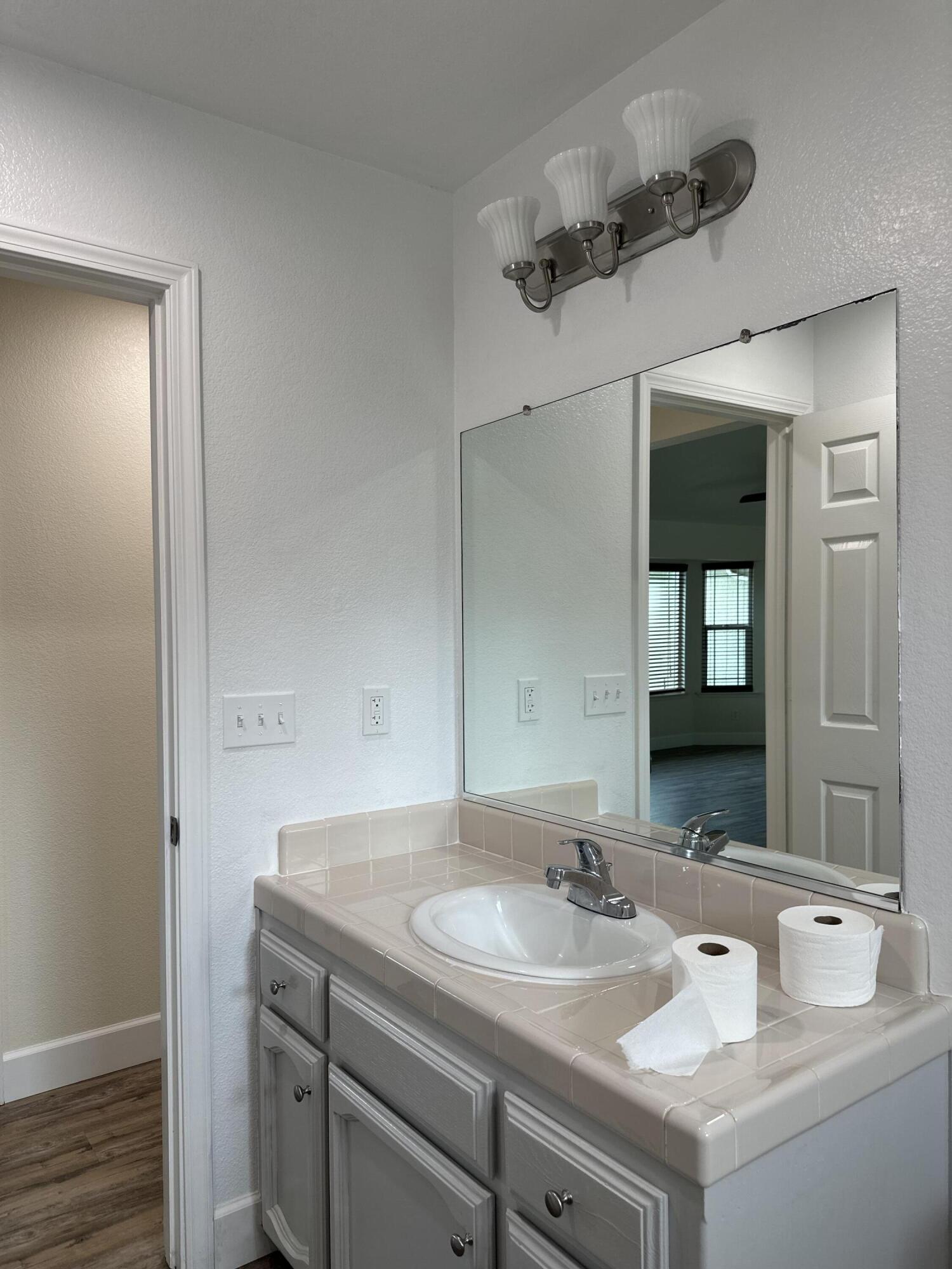 35312 George Smith Rd, Yokuts Valley, CA 93675