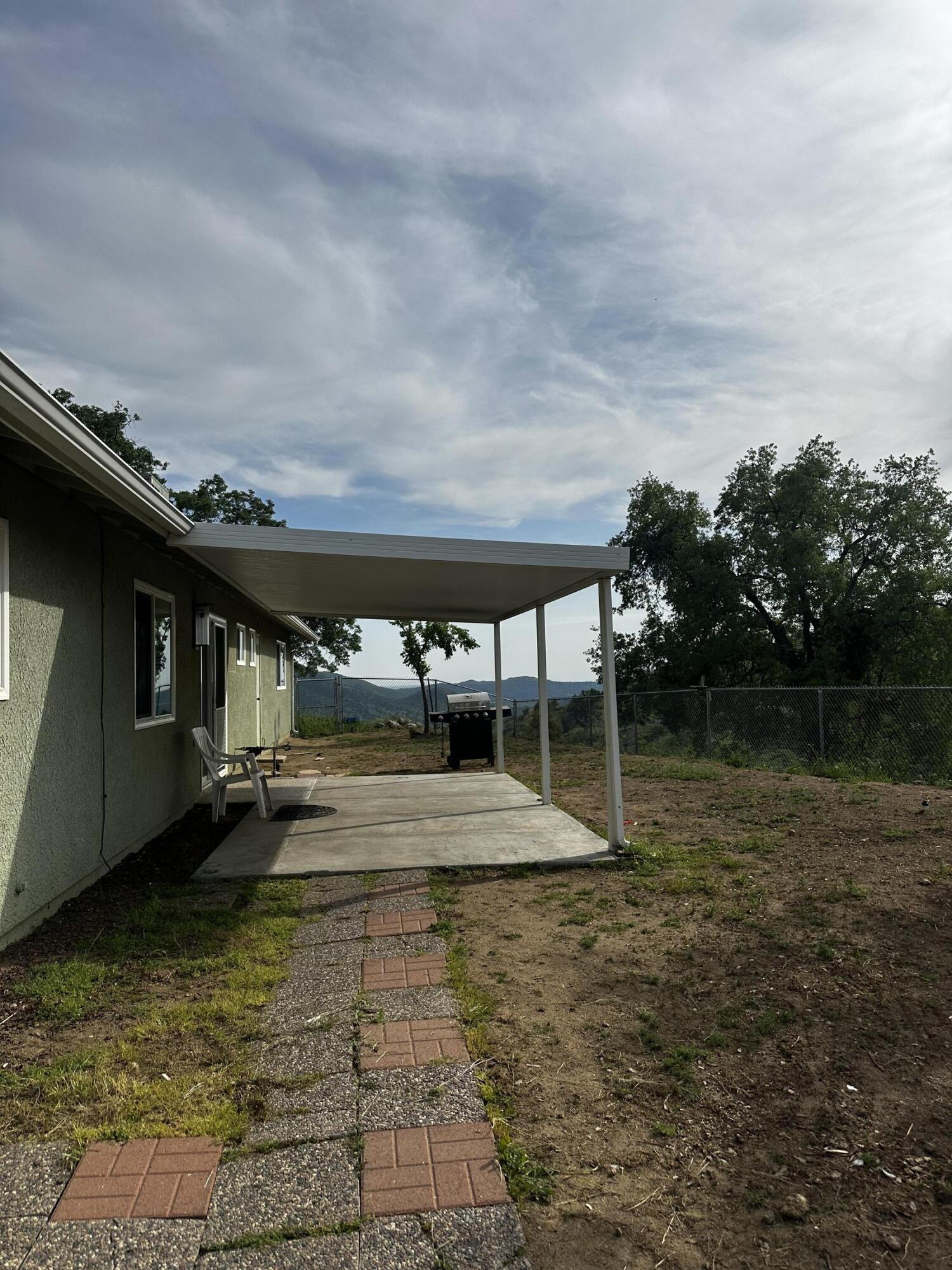 35312 George Smith Rd, Yokuts Valley, CA 93675