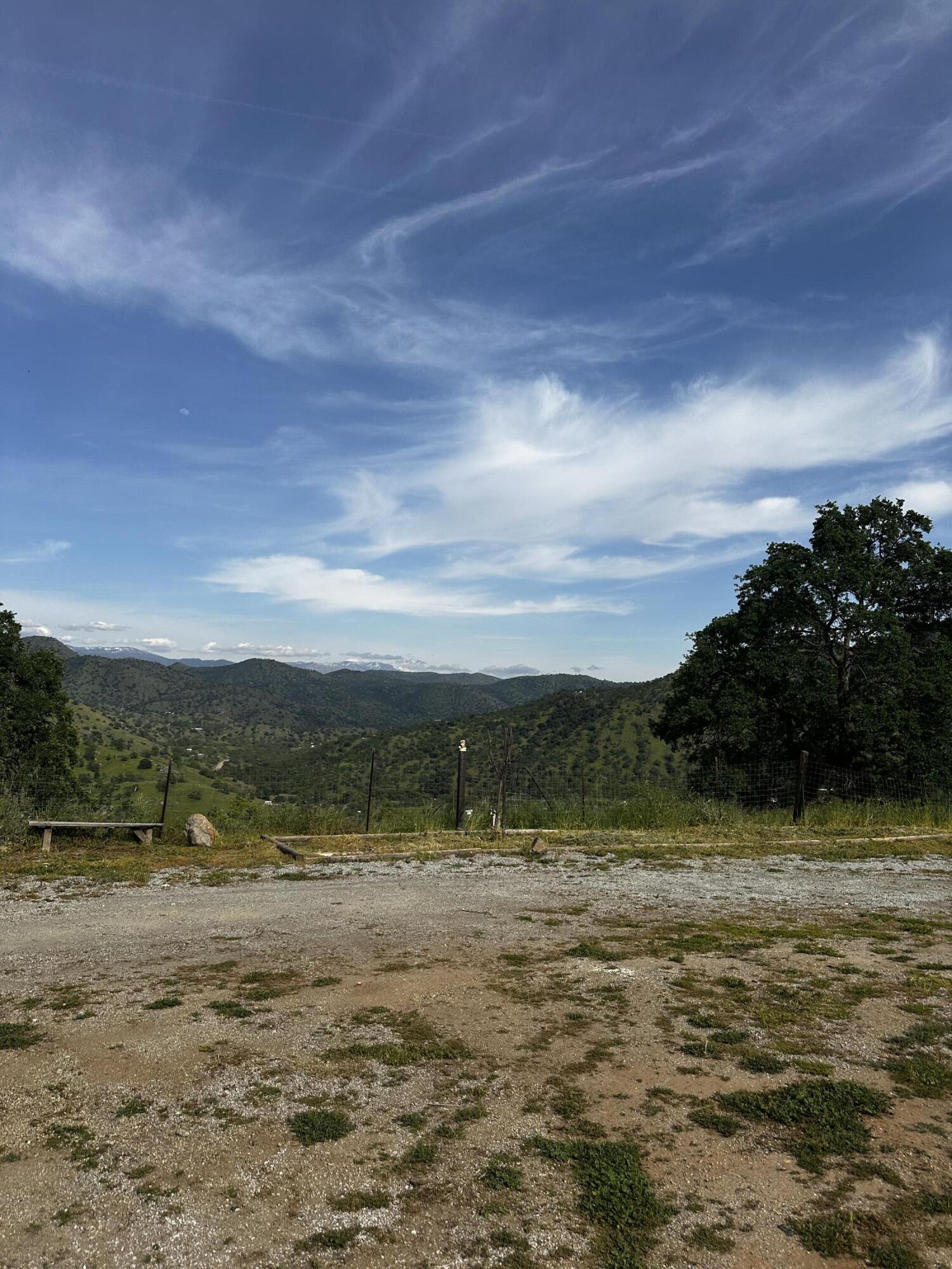 35312 George Smith Rd, Yokuts Valley, CA 93675