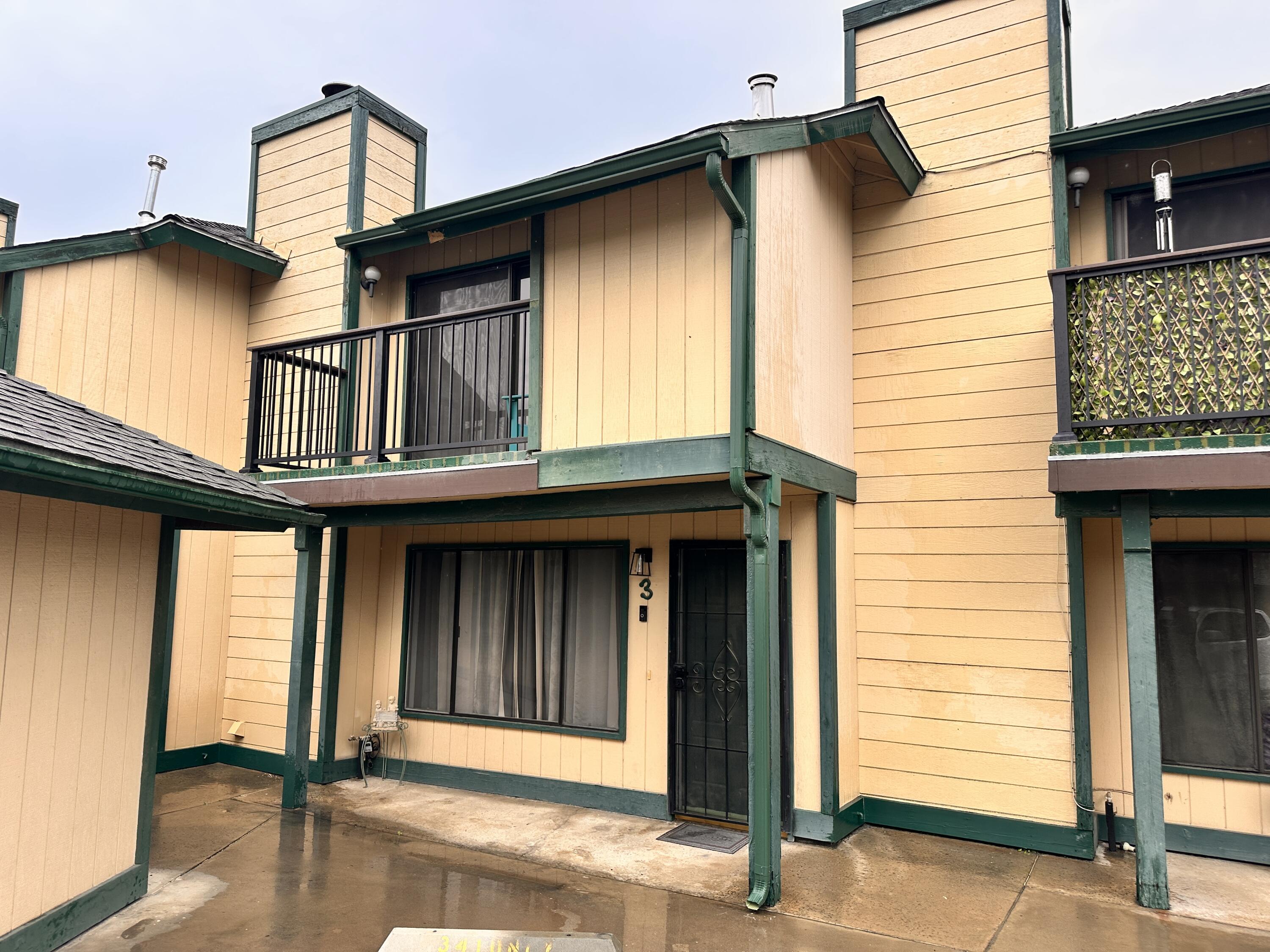 341 N Capitola Ct #3, Porterville, CA 93257