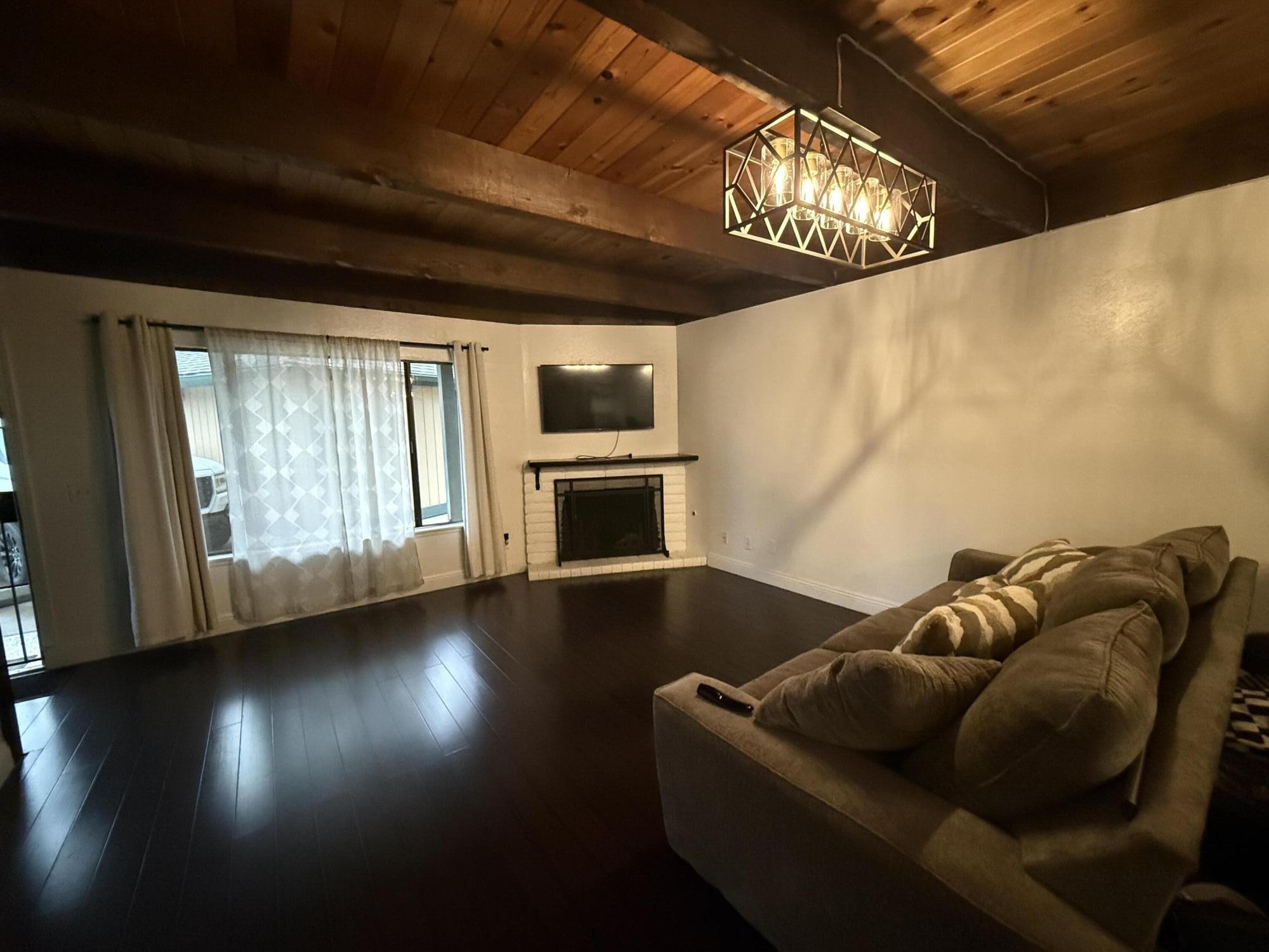 341 N Capitola Ct #3, Porterville, CA 93257