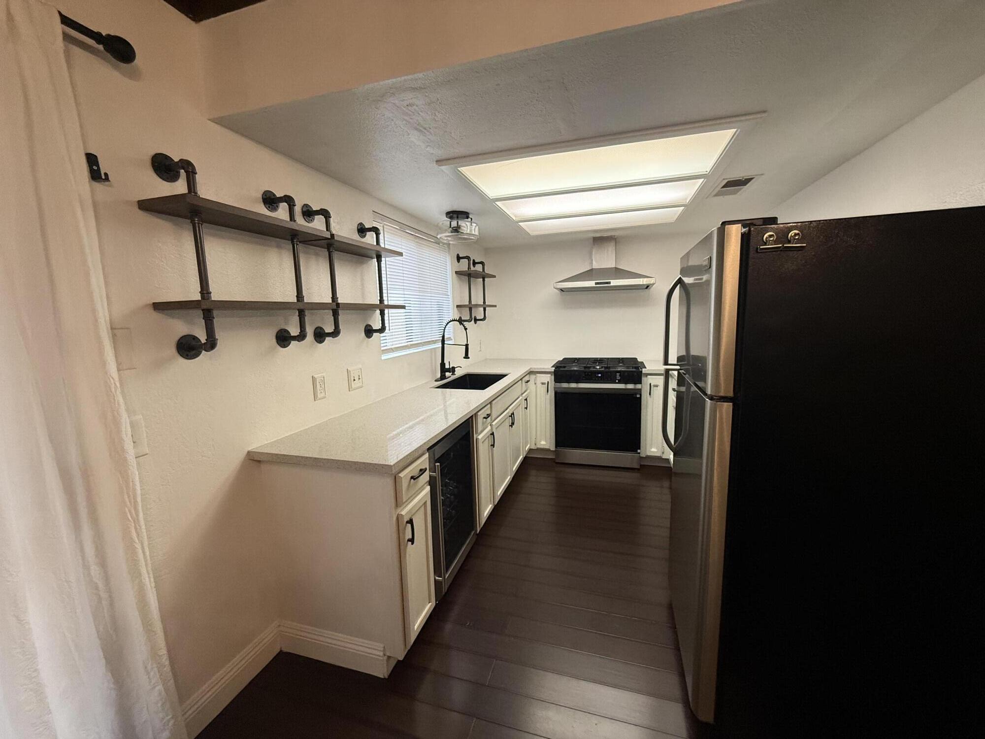 341 N Capitola Ct #3, Porterville, CA 93257