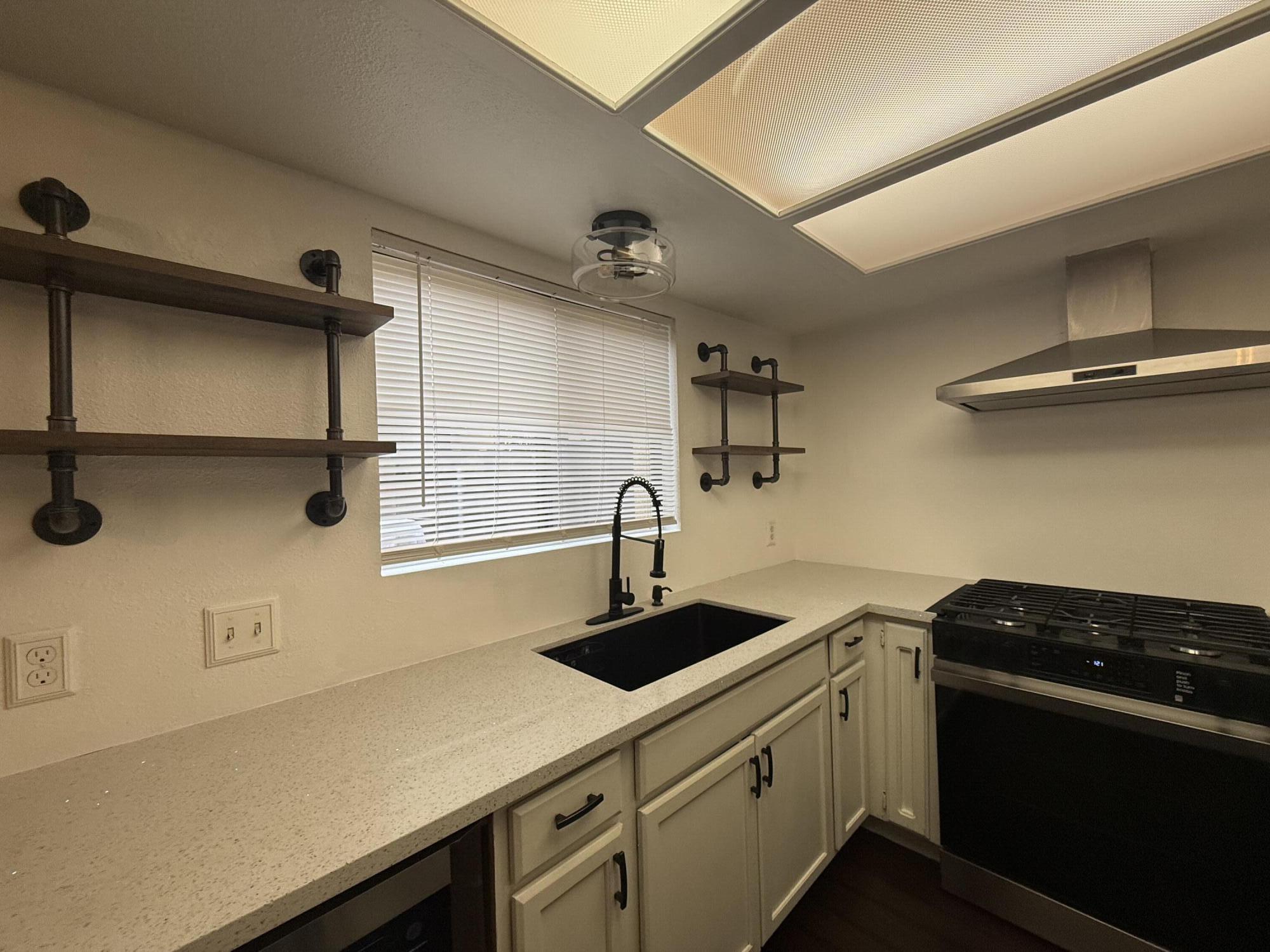 341 N Capitola Ct #3, Porterville, CA 93257