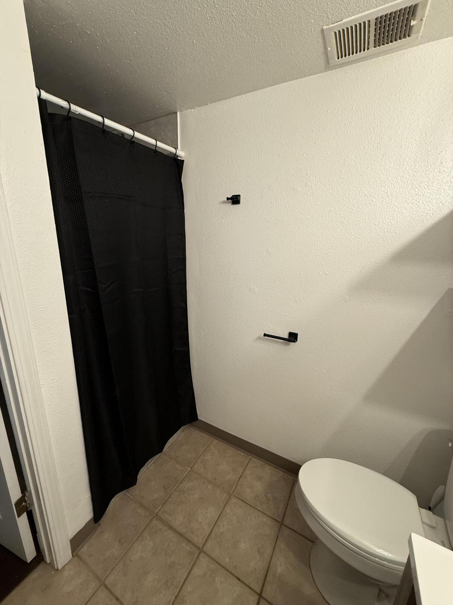 341 N Capitola Ct #3, Porterville, CA 93257