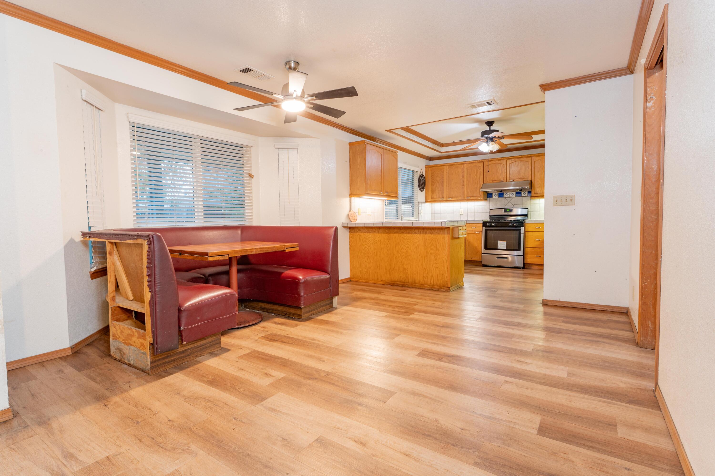 465 W Fargo Ave, Hanford, CA 93230