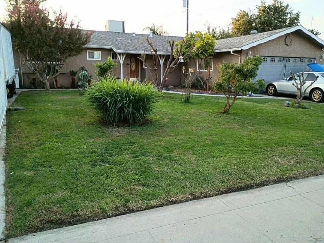 2527 S Linda Vista St, Visalia, CA 93277