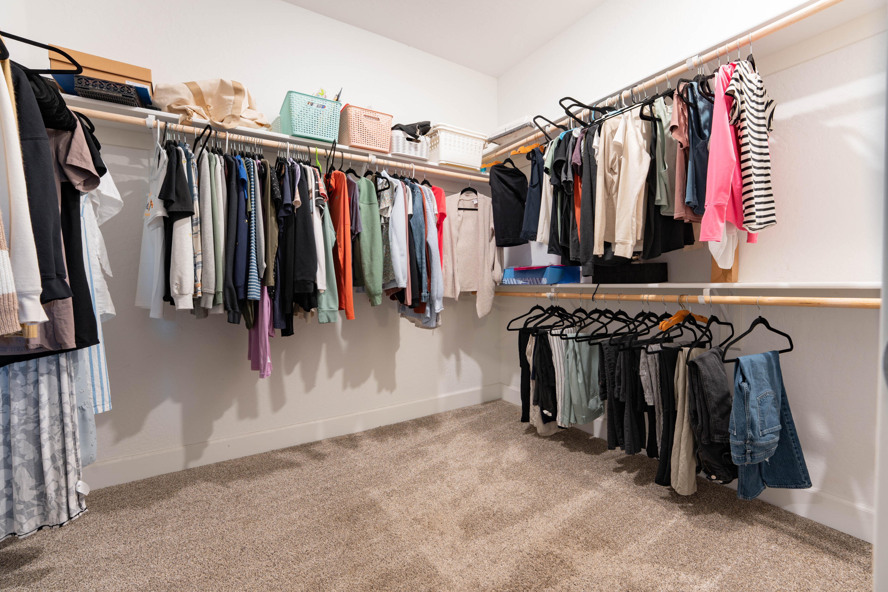 2608 W Heather Ln, Hanford, CA 93230