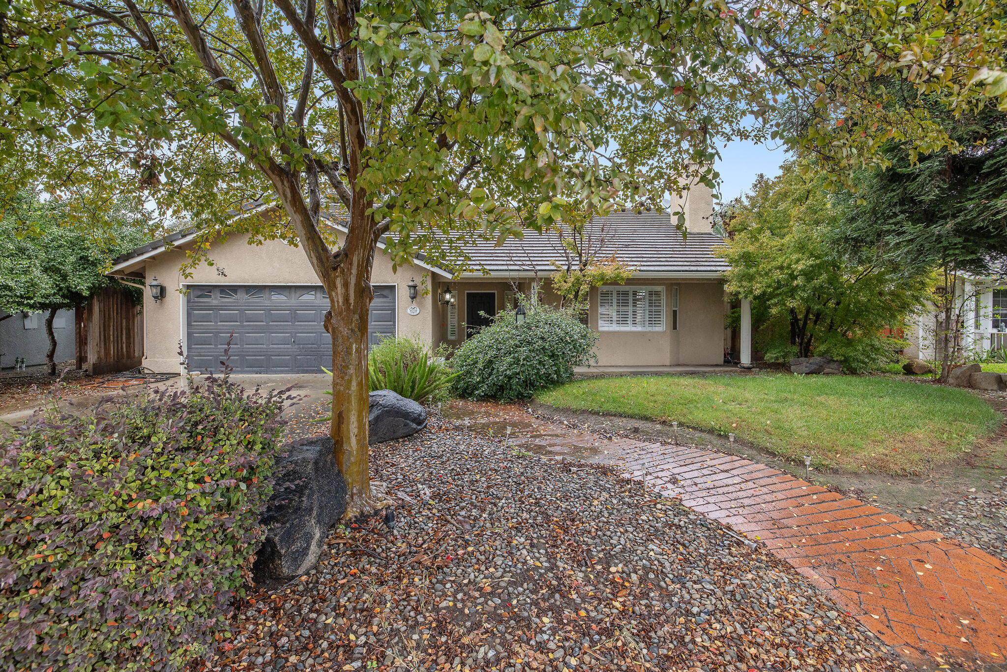 4038 E Sue Ave, Visalia, CA 93292