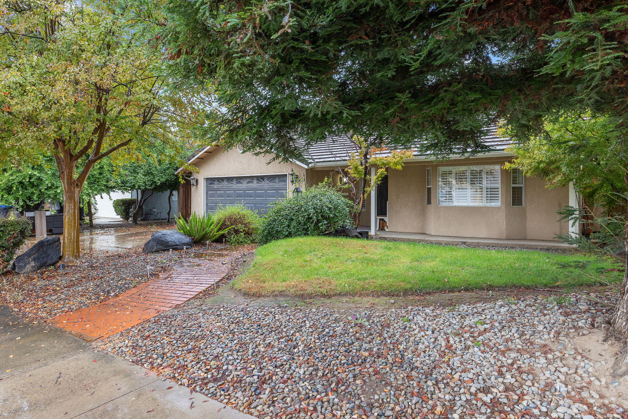 4038 E Sue Ave, Visalia, CA 93292