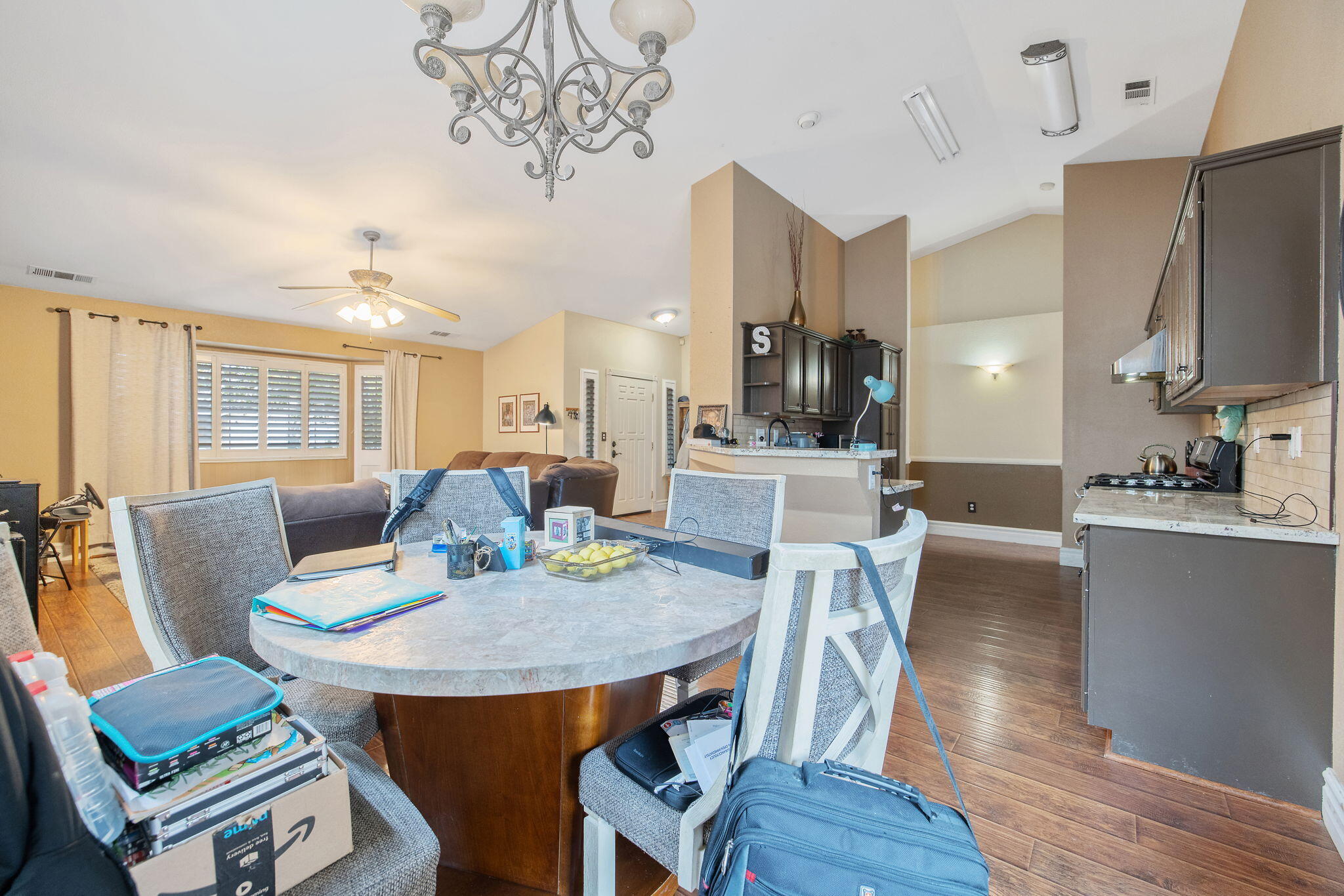 4038 E Sue Ave, Visalia, CA 93292