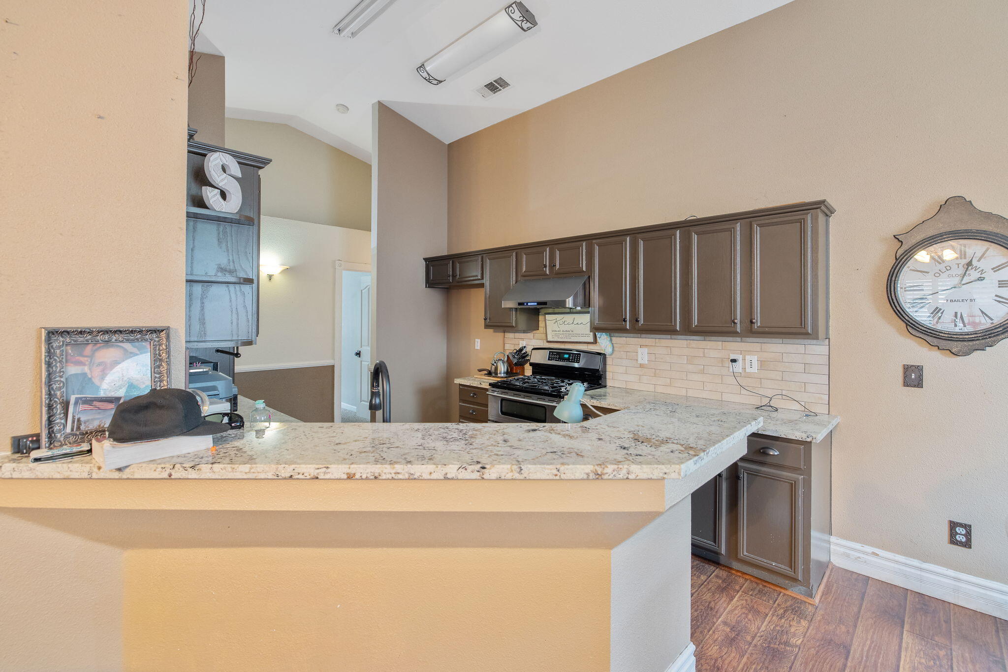 4038 E Sue Ave, Visalia, CA 93292