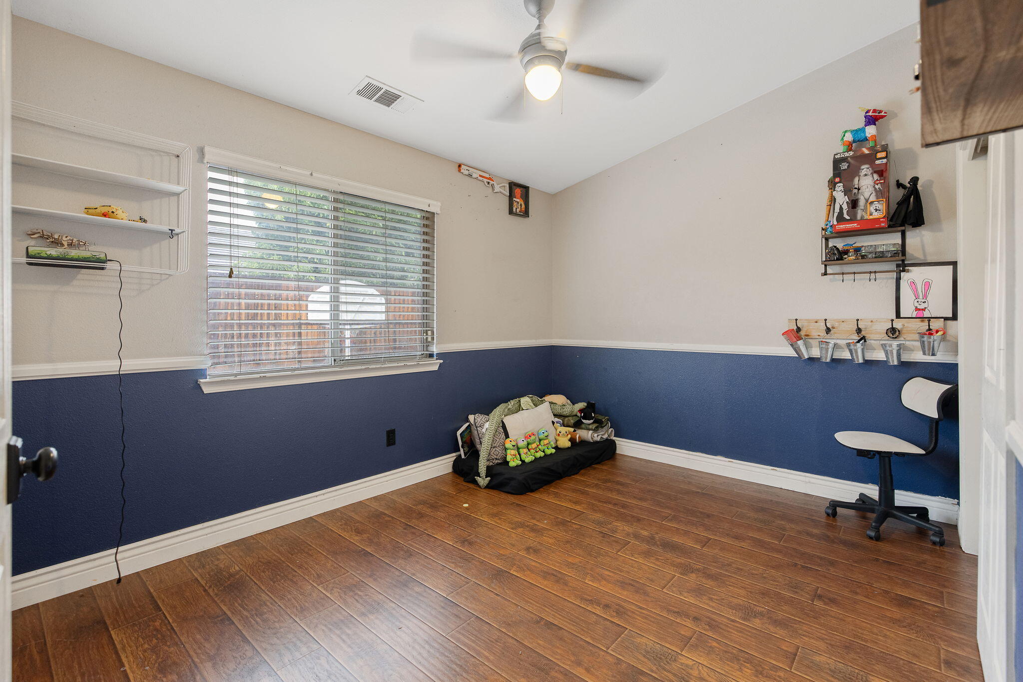 4038 E Sue Ave, Visalia, CA 93292